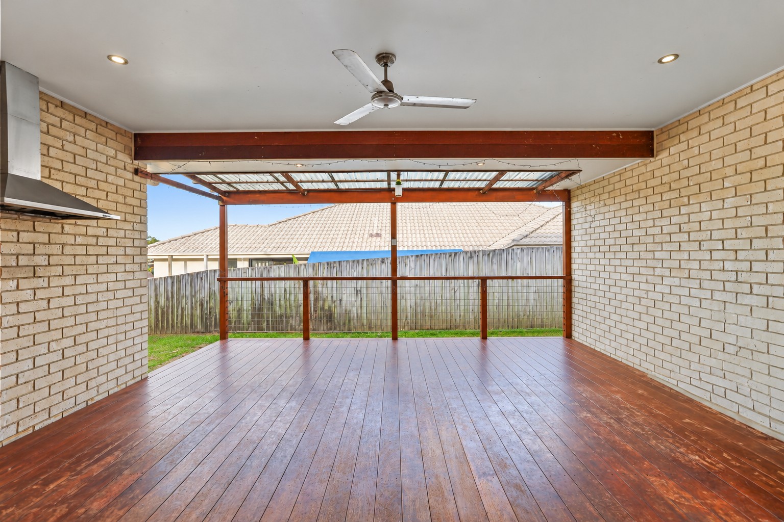 6 Jardine Street, Pacific Pines, QLD 4211