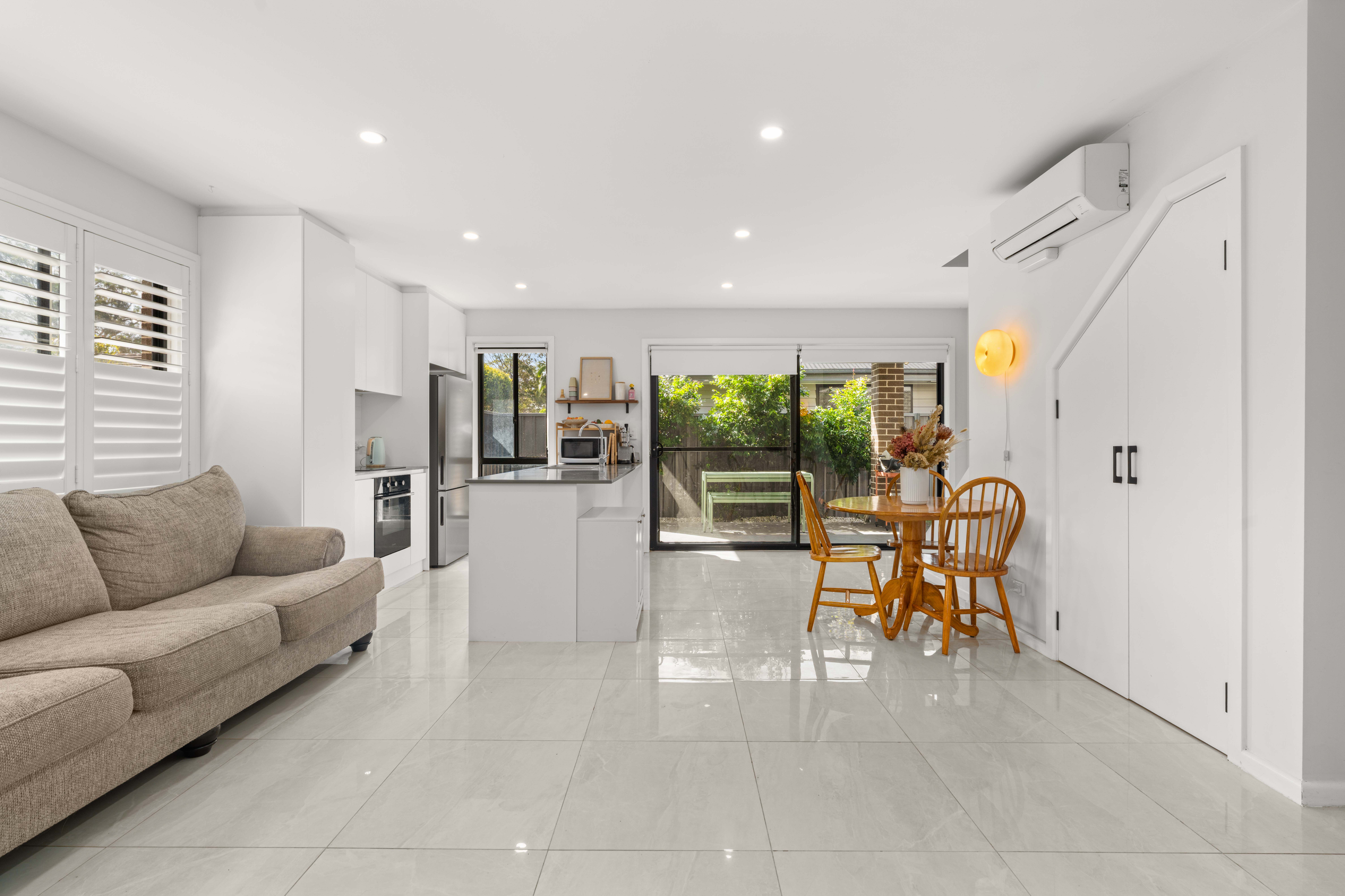 2/54a Hillcrest Avenue — photo 5 of 22