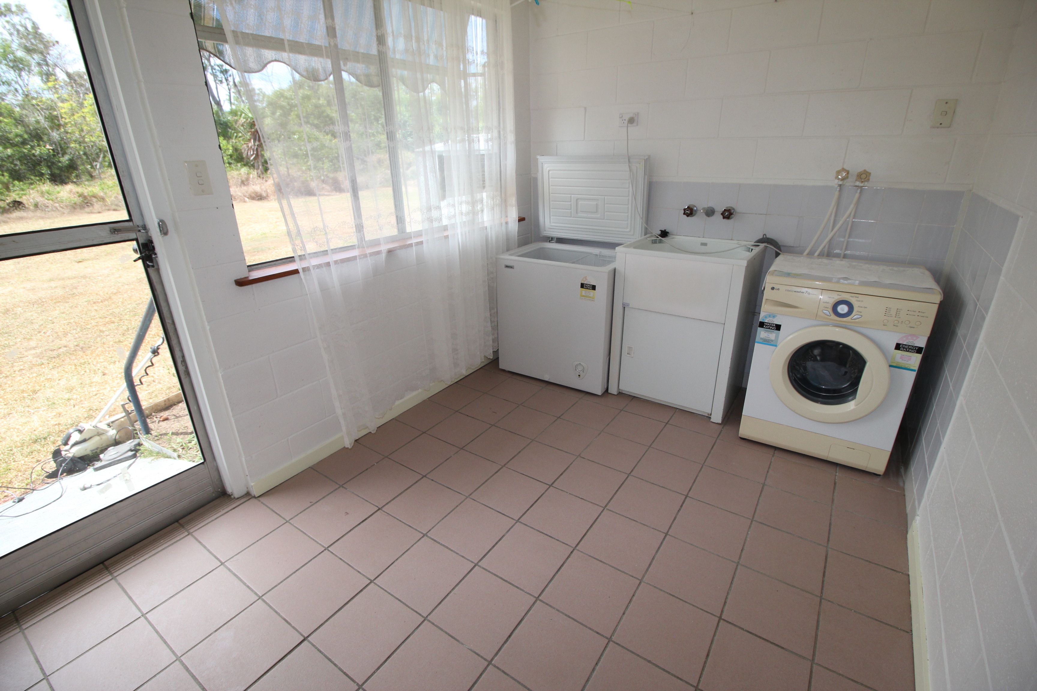 1 Herring Street, Taylors Beach, QLD 4850 Sold DuplexSemidetached