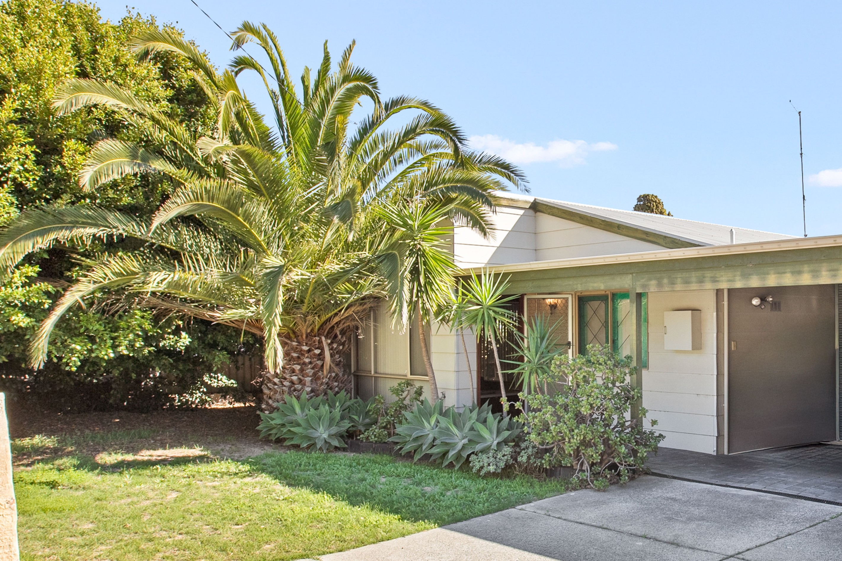 23 Gordon Avenue, Quinns Rocks, WA 6030