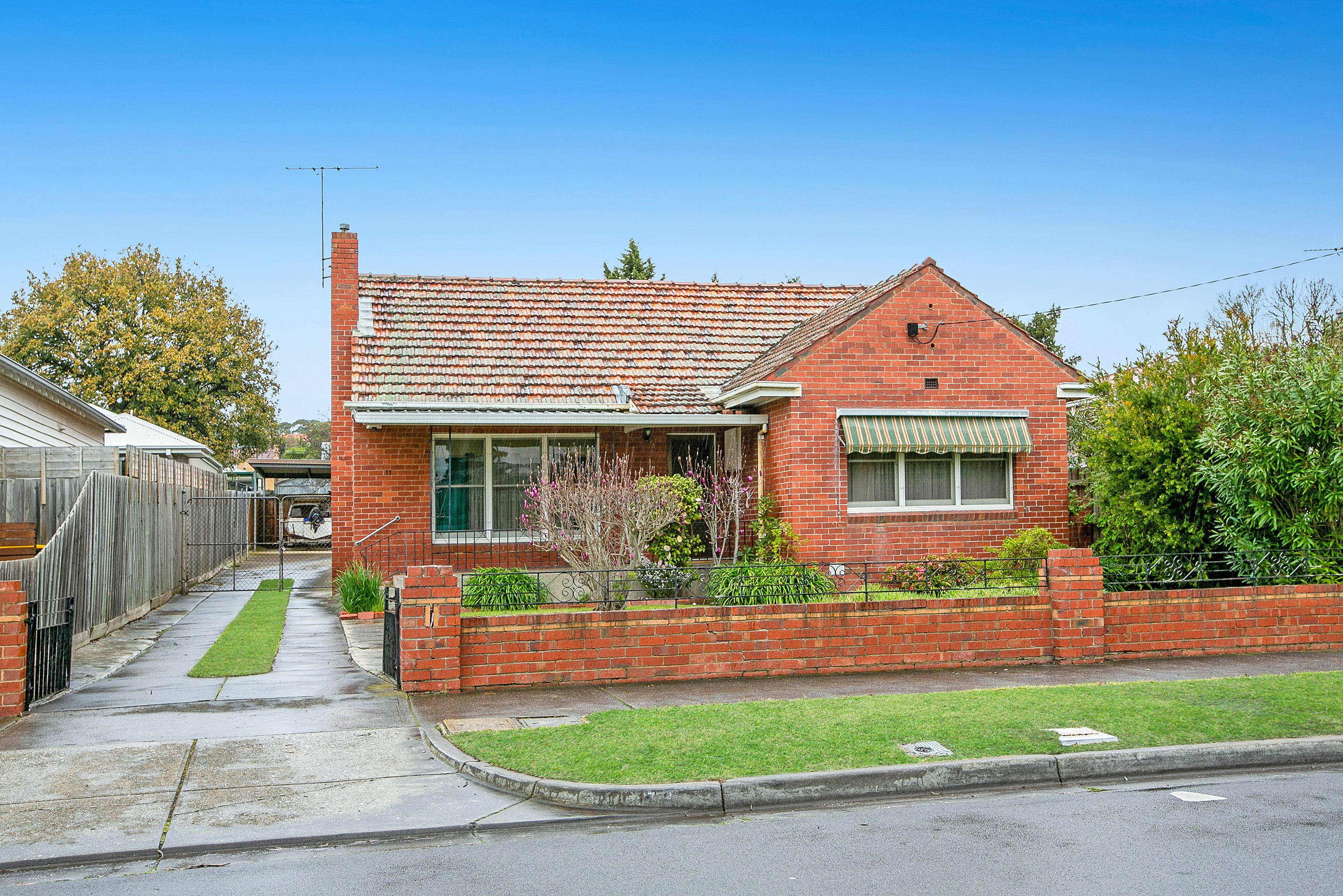 17 Cuthbert Road