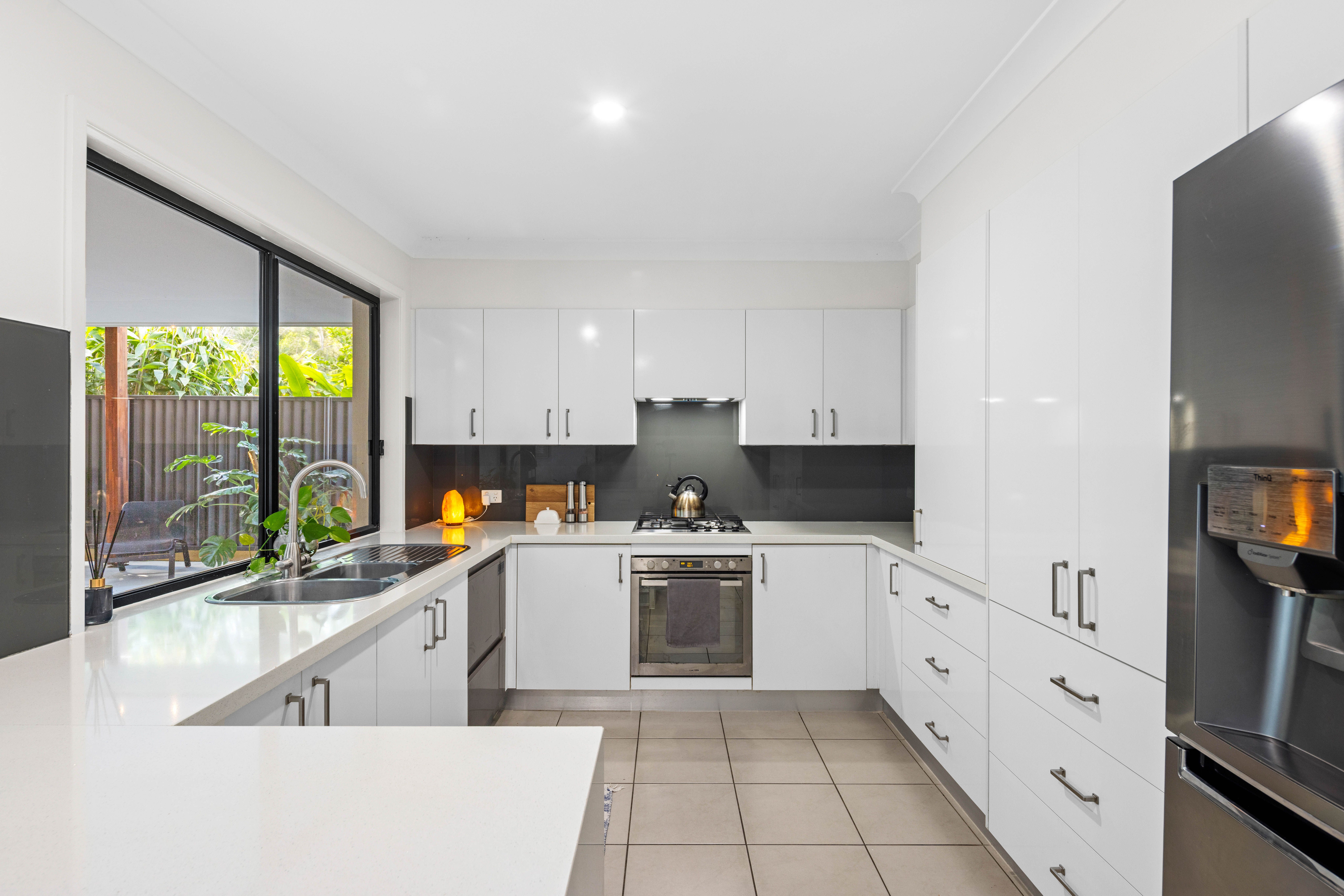 18 Bakers Ridge Drive — photo 10 of 30