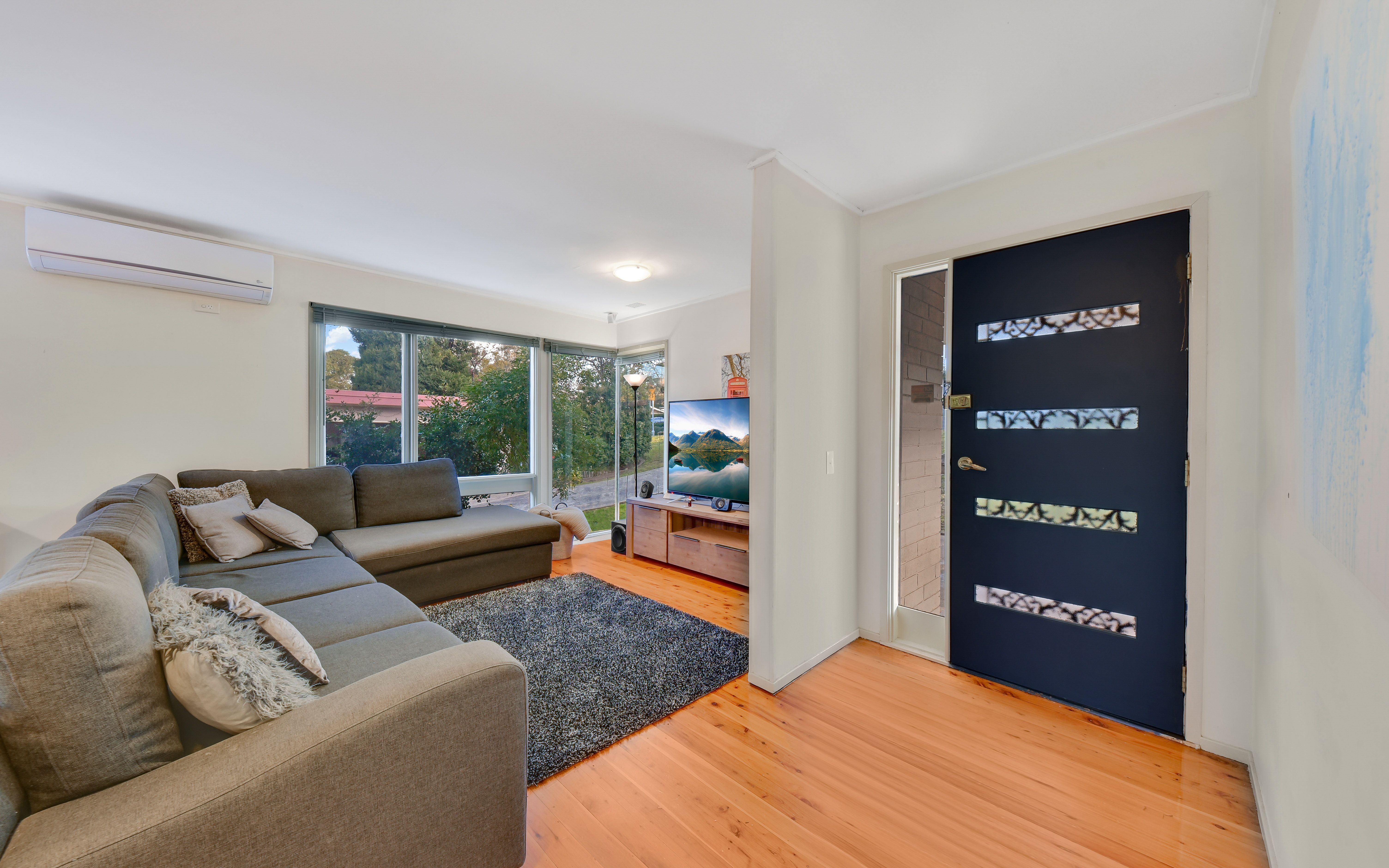 21 Lawn Avenue, Bradbury, NSW 2560