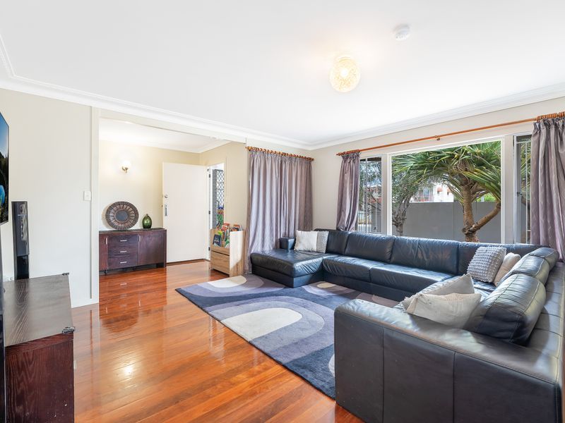 12 Griffith Road, Scarborough, QLD 4020