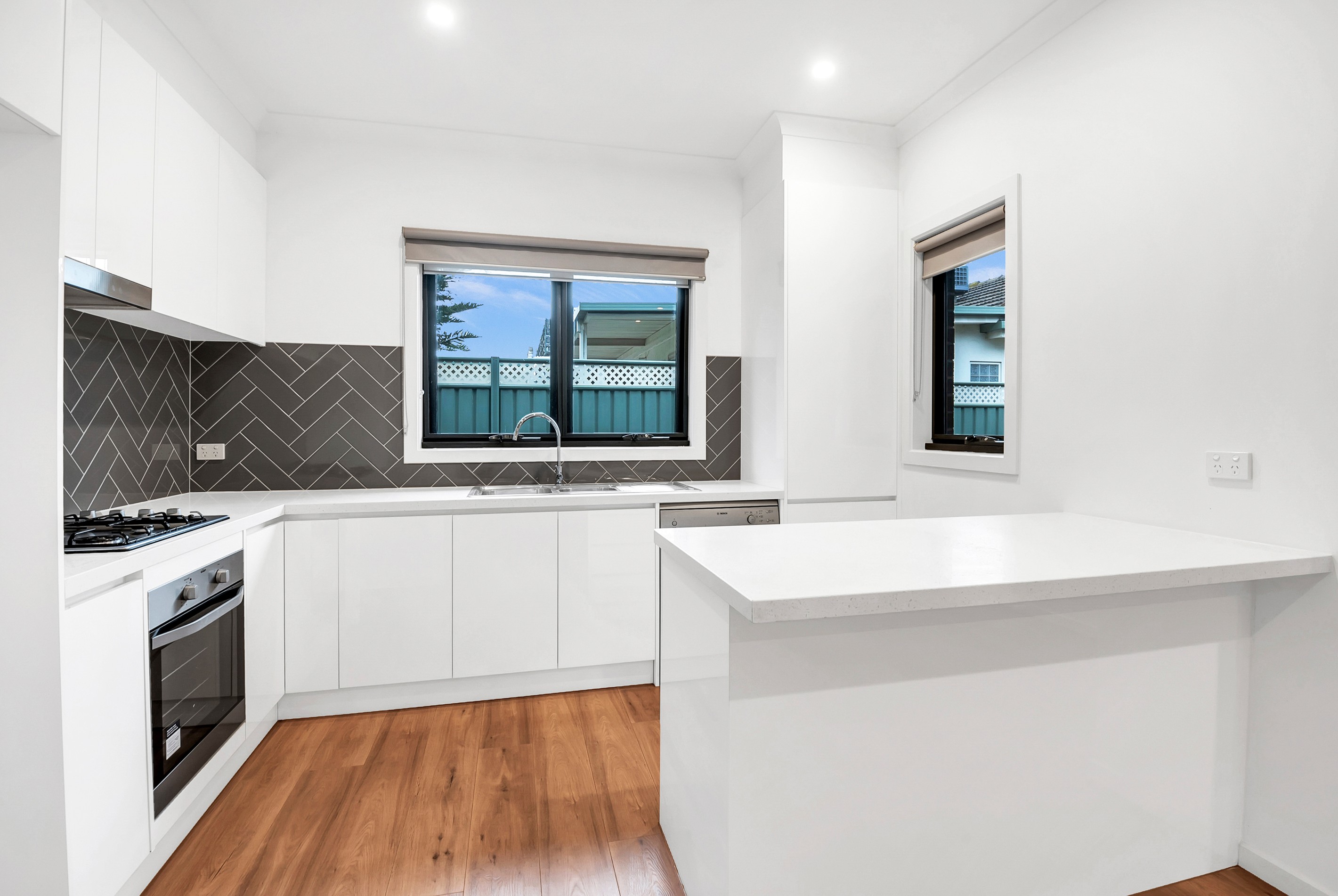 2/4 Dunne Street, Kingsbury, VIC 3083