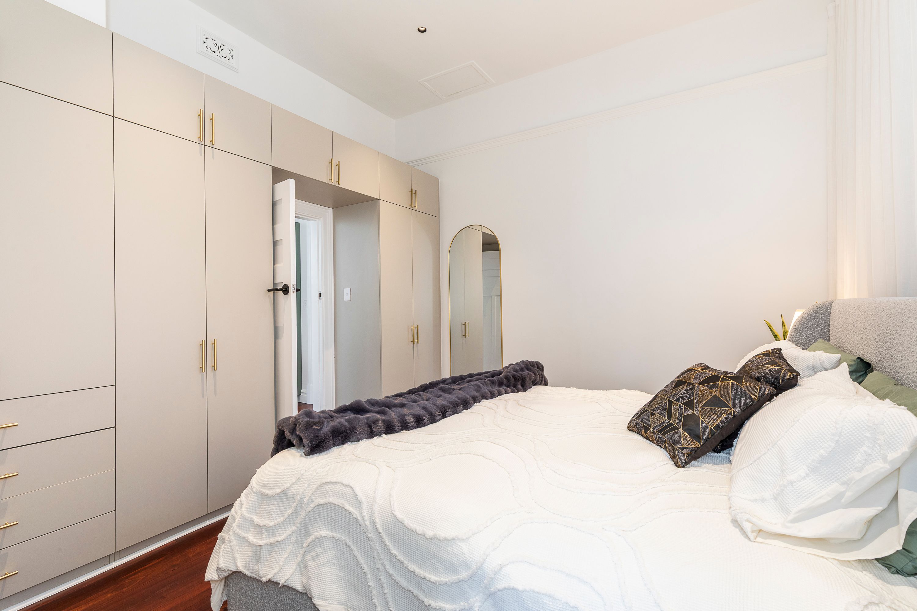 3 Chertsey Street — photo 20 of 25