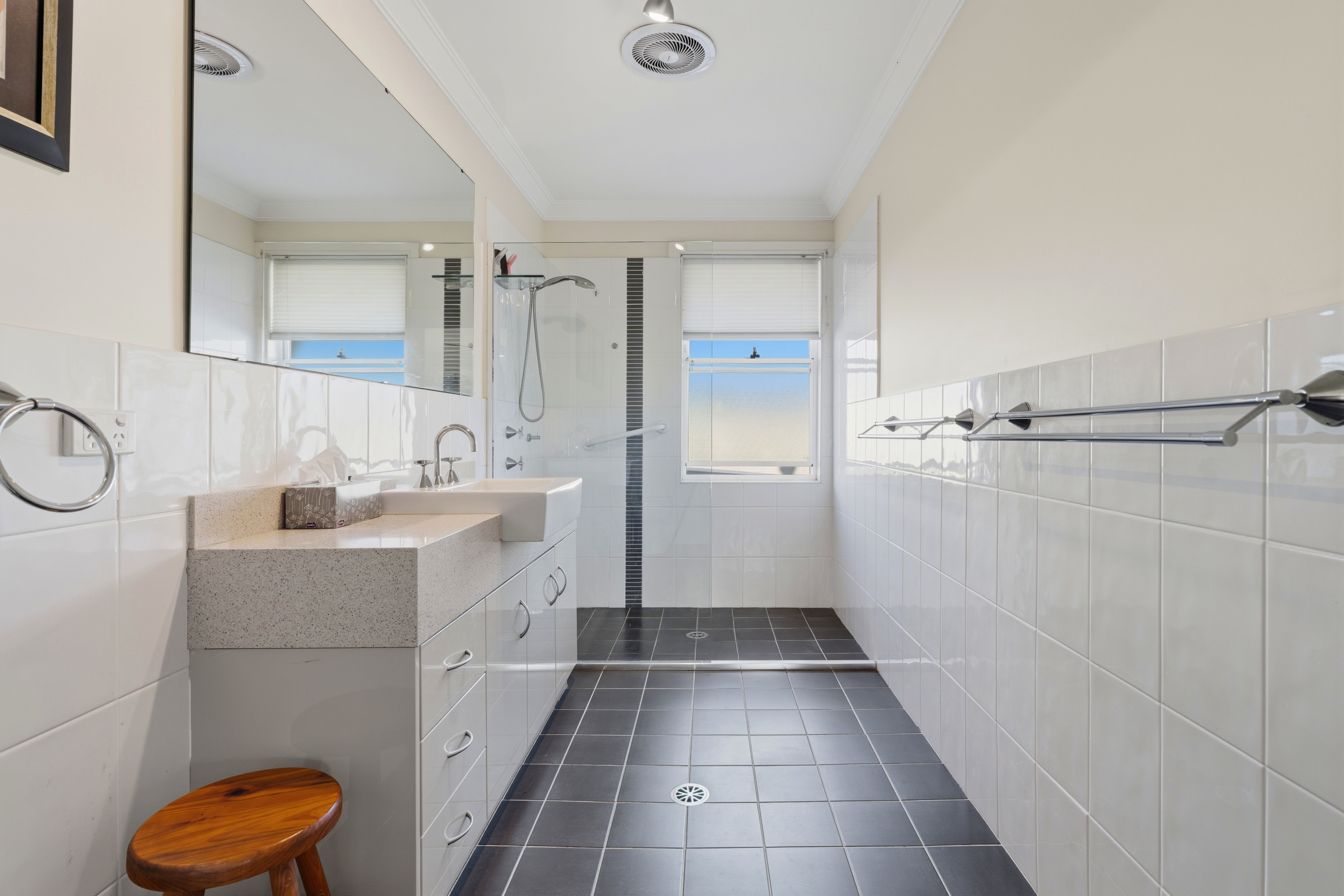 44 Broughton Avenue — photo 11 of 28