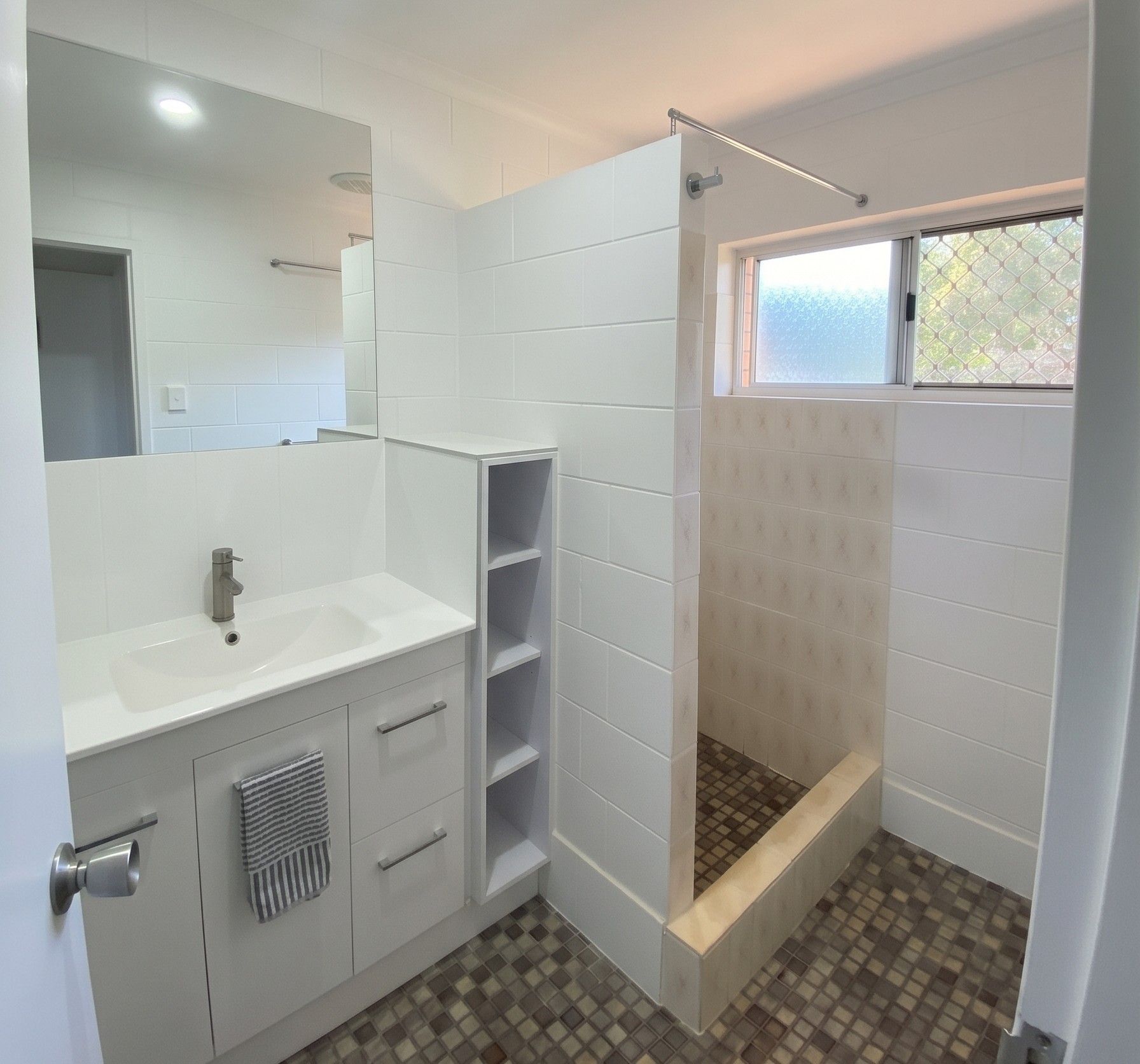 Unit 2/21 Johns Parade — photo 8 of 11
