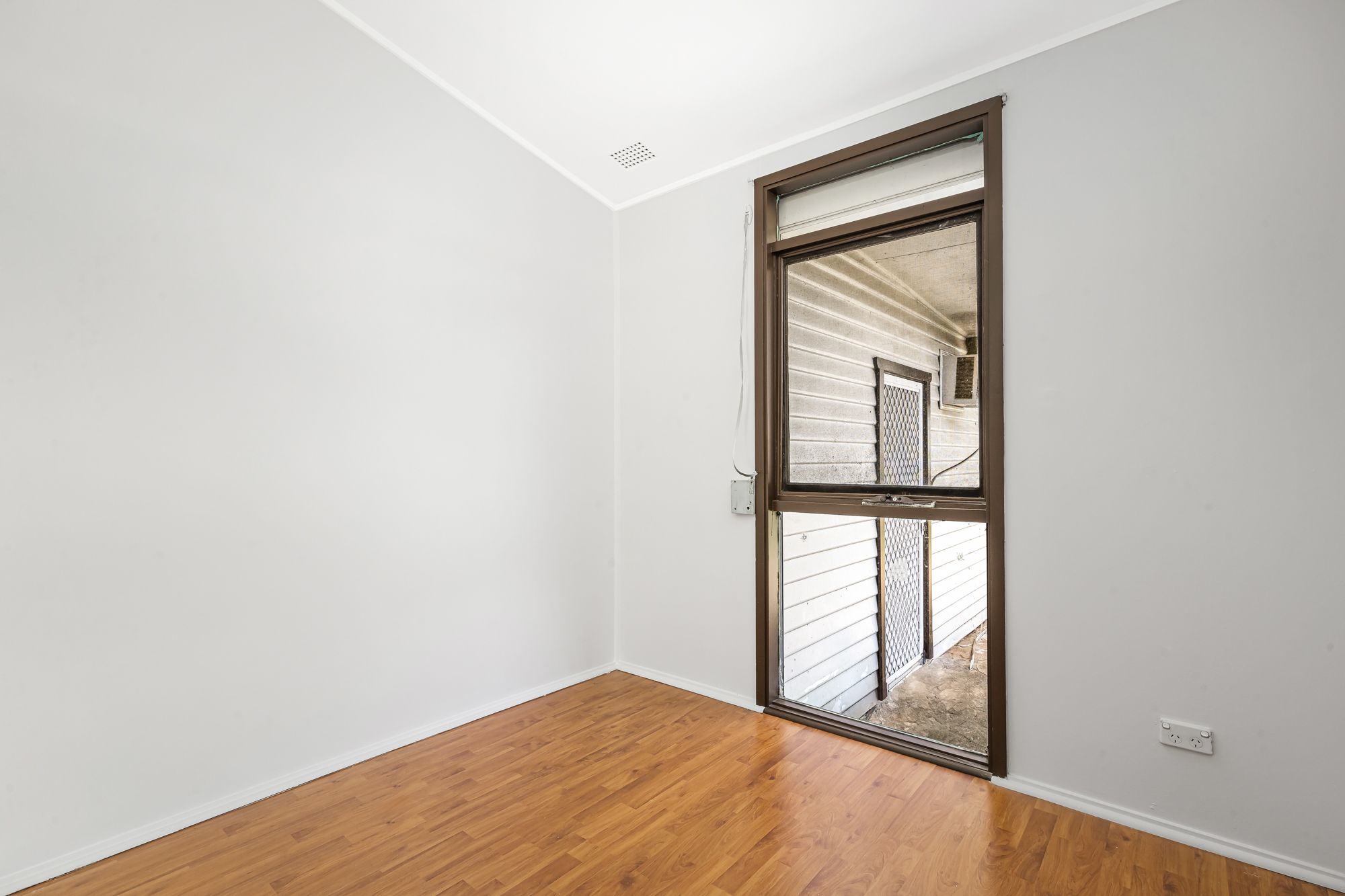 47 Dora Street — photo 11 of 19