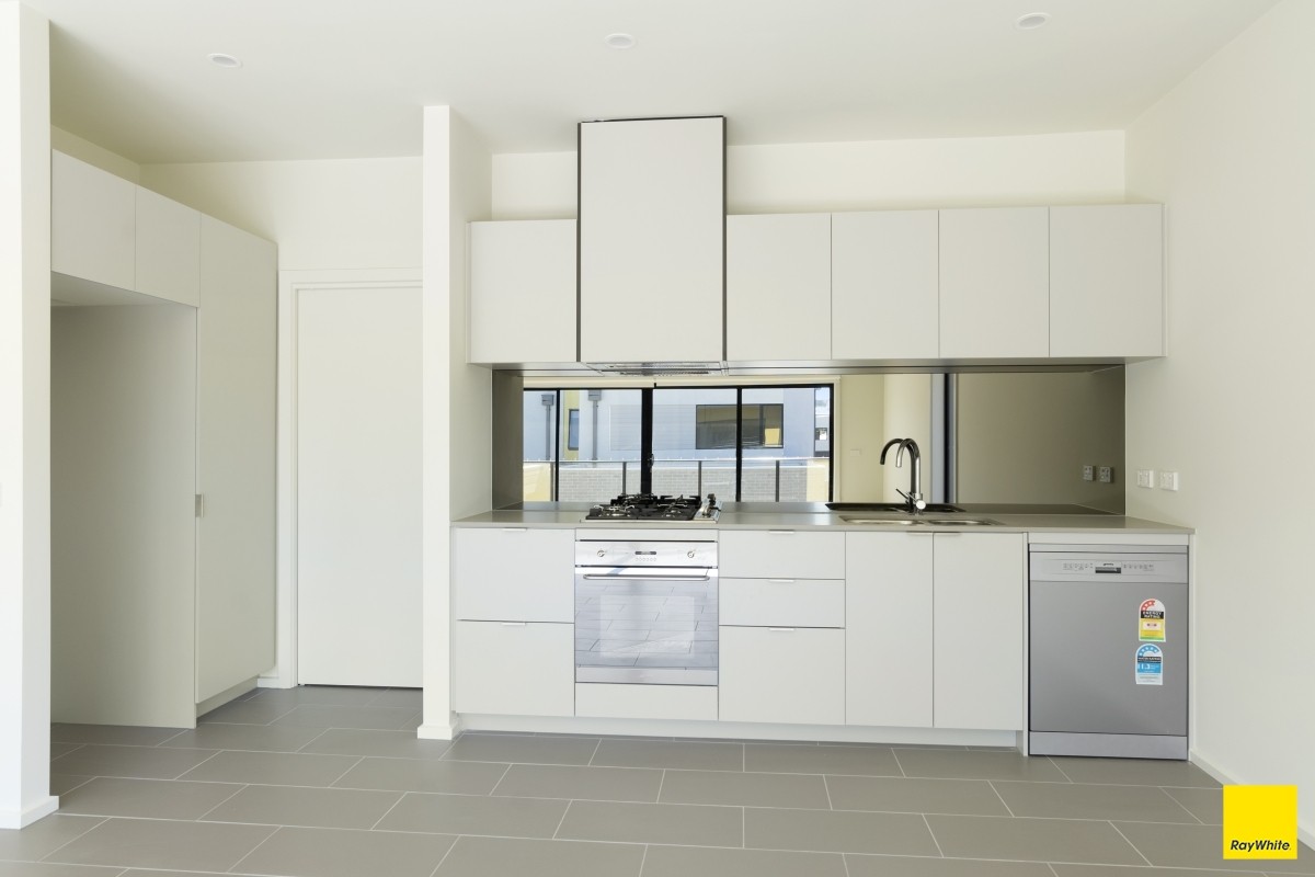 8 Selo Walk, Avondale Heights, VIC 3034