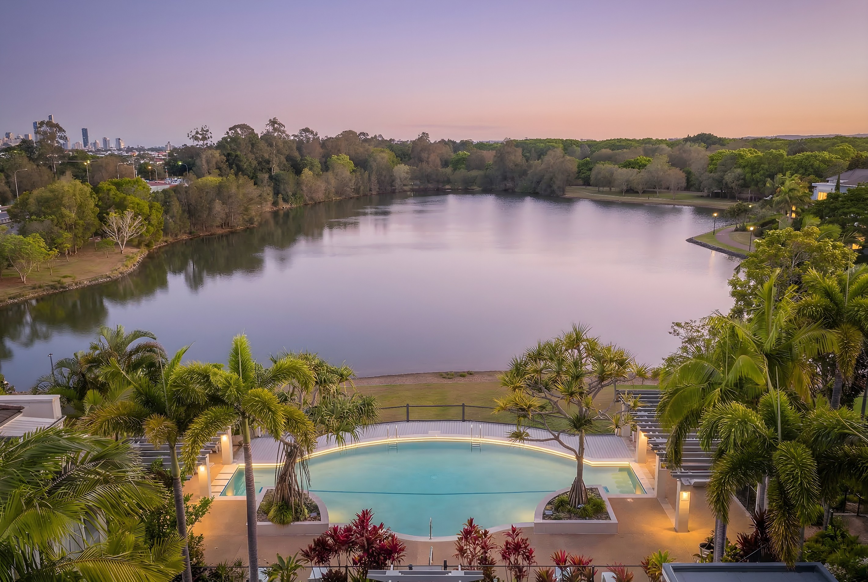 1062/1 The Cove Crescent, Carrara, QLD 4211