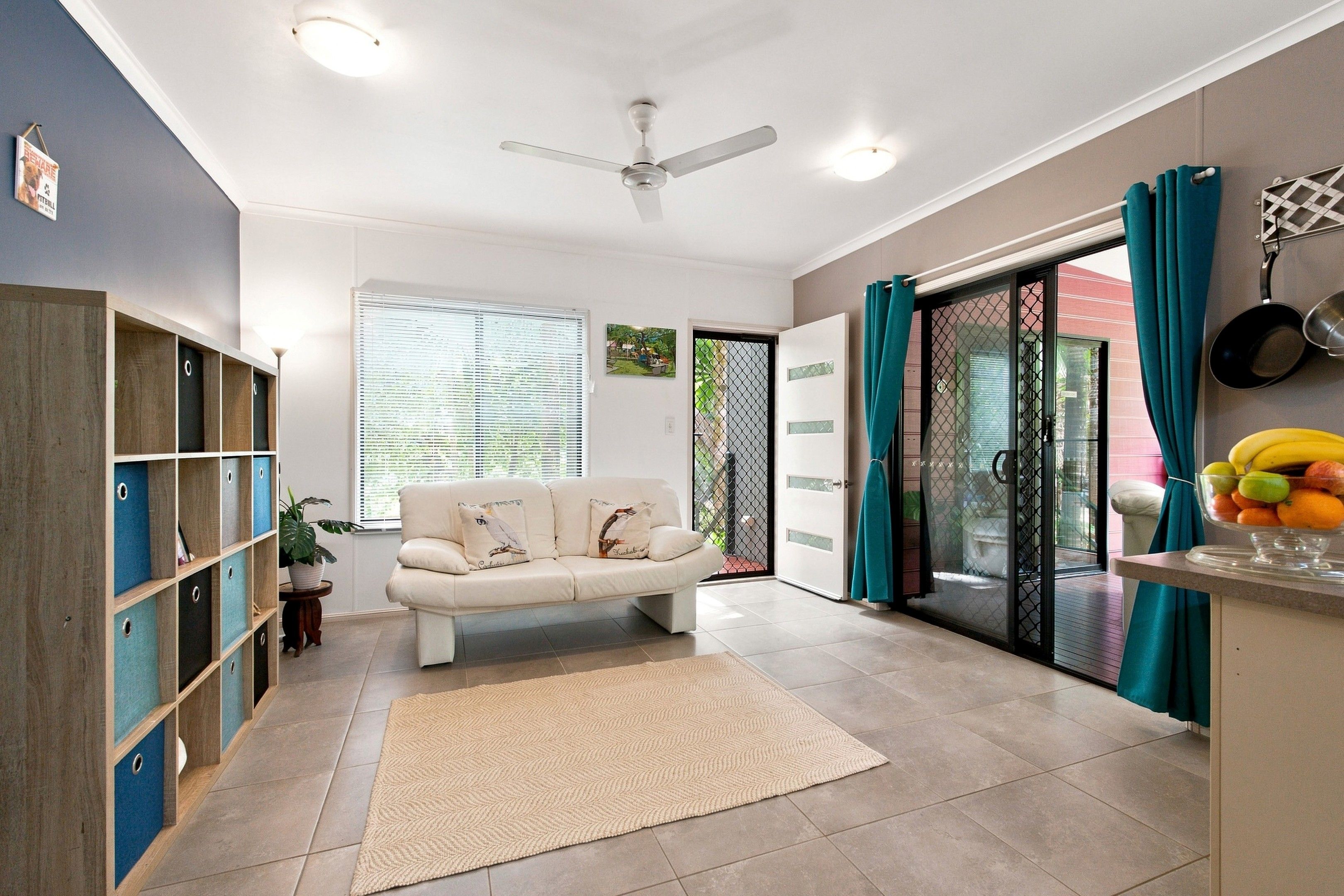 3 Spurwood Close — photo 4 of 30