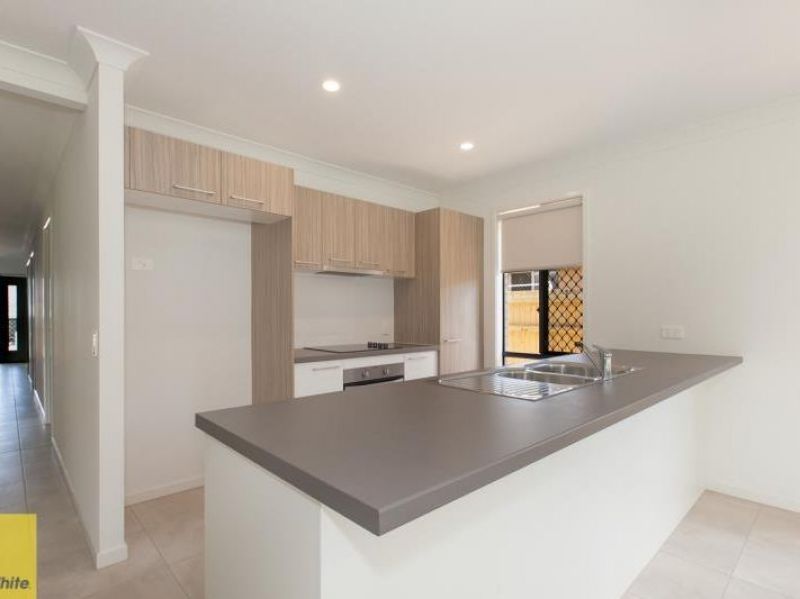 6 White Rock Drive, Redbank Plains, QLD 4301