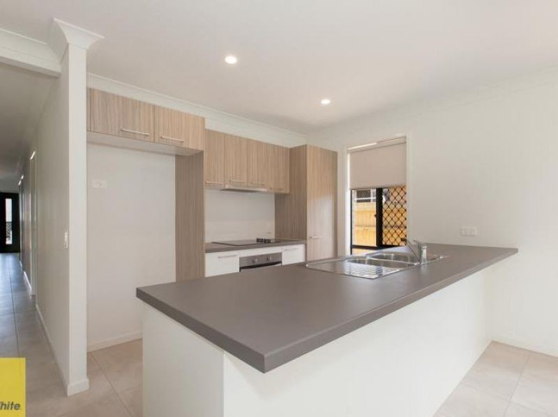 6 White Rock Drive, Redbank Plains, QLD 4301