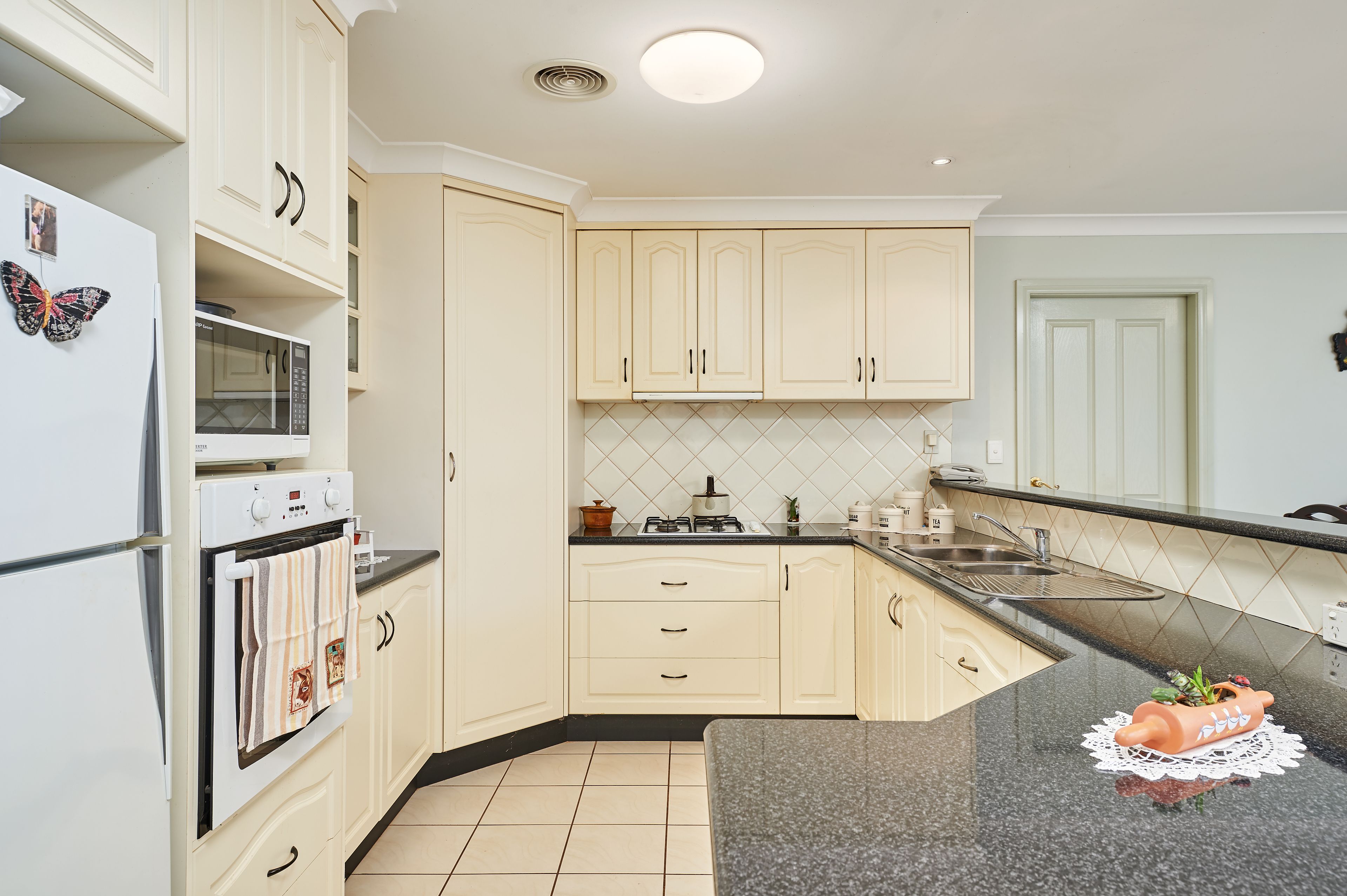 72 Iverach Street, Coolamon, NSW 2701