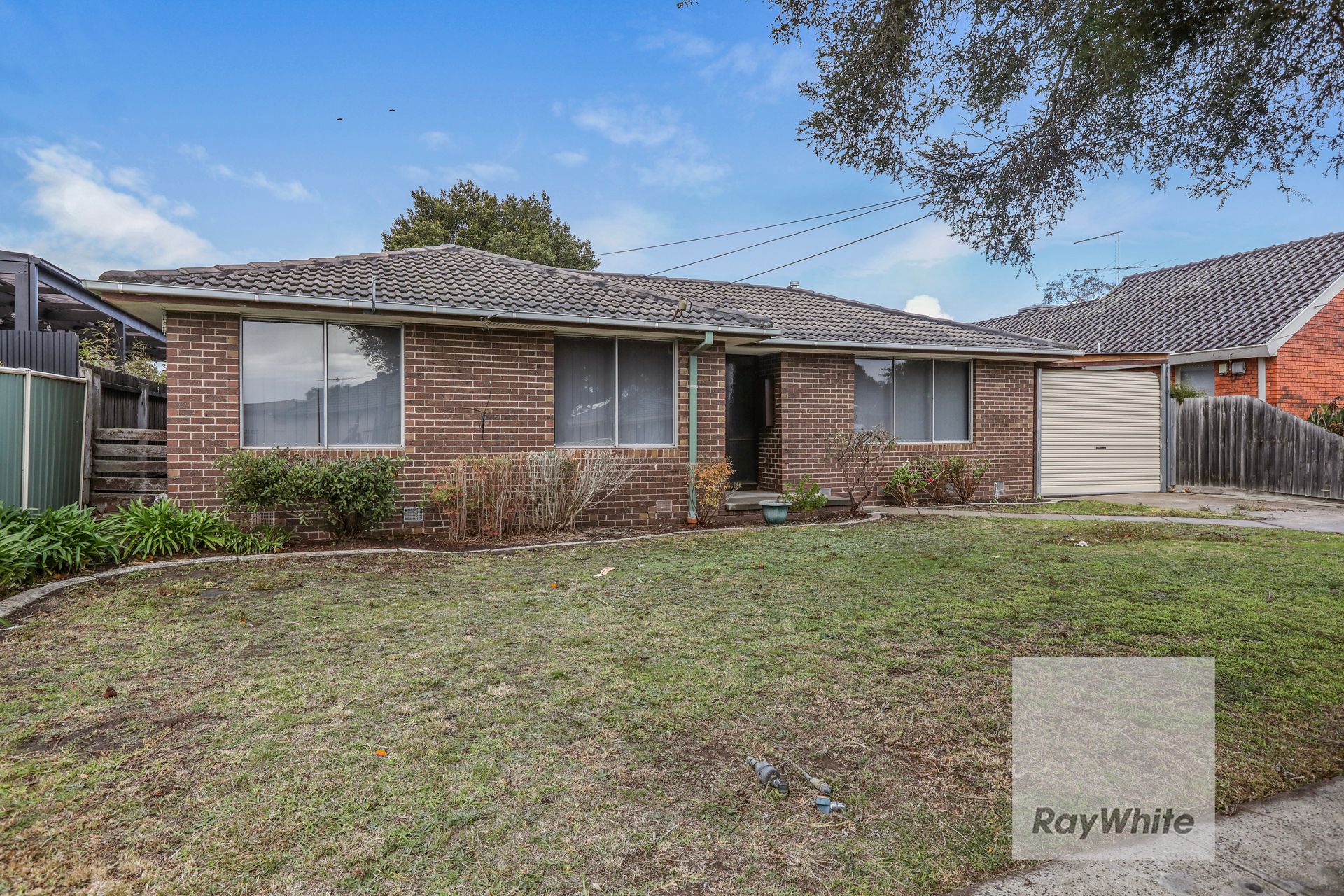 10 Wolverton Drive, Gladstone Park, VIC 3043