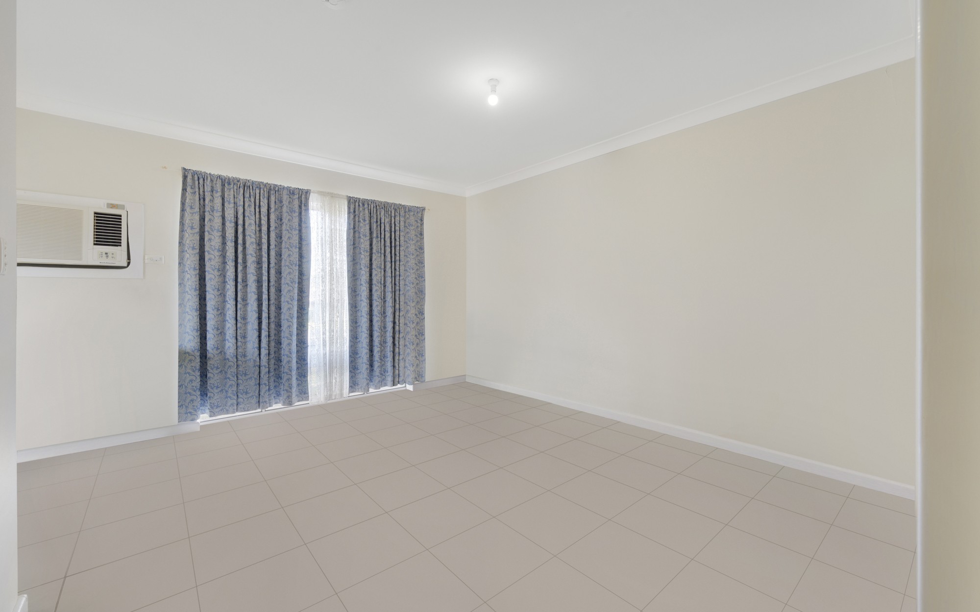 51 Chester Road, Ingleburn, NSW 2565