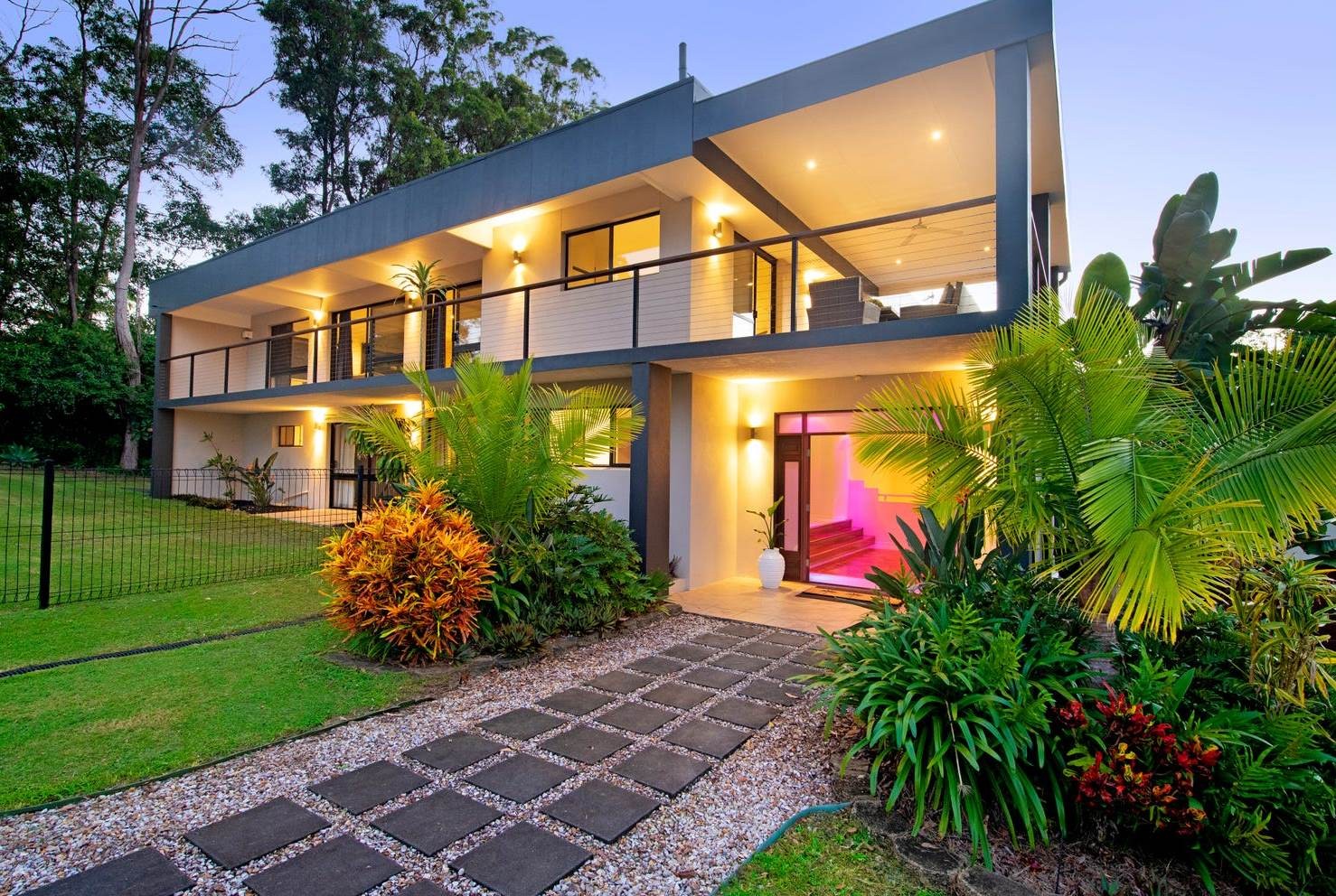 2 Narrabri Court, Gaven, QLD 4211