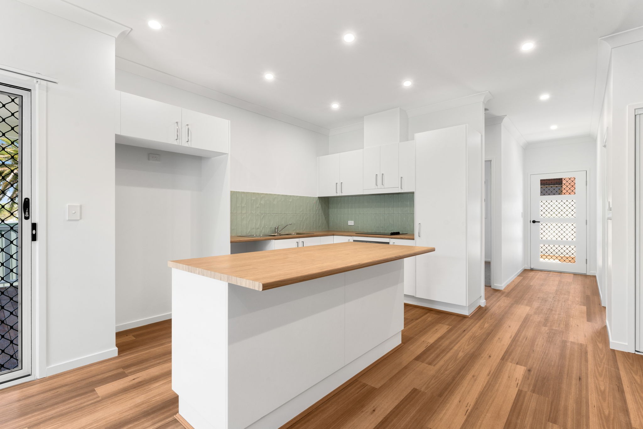 8A Woodview Street, Browns Plains, QLD 4118