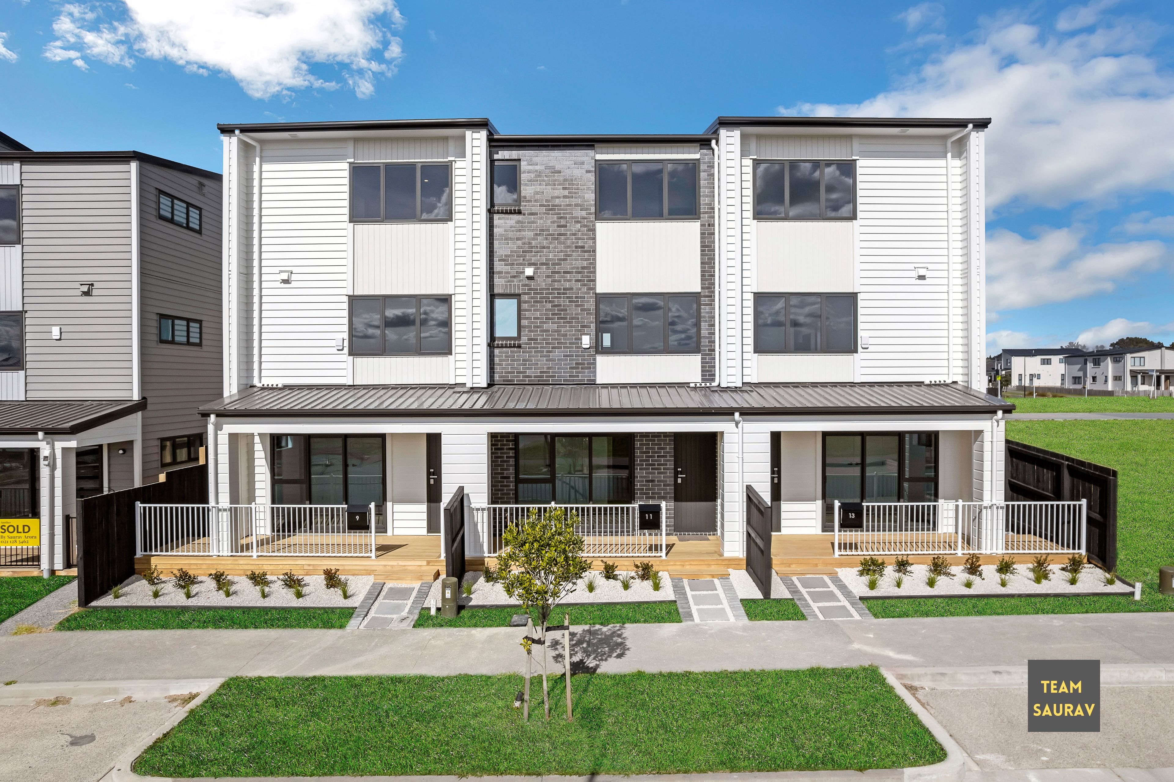 9,11,13 Awhi Way, Karaka, Franklin