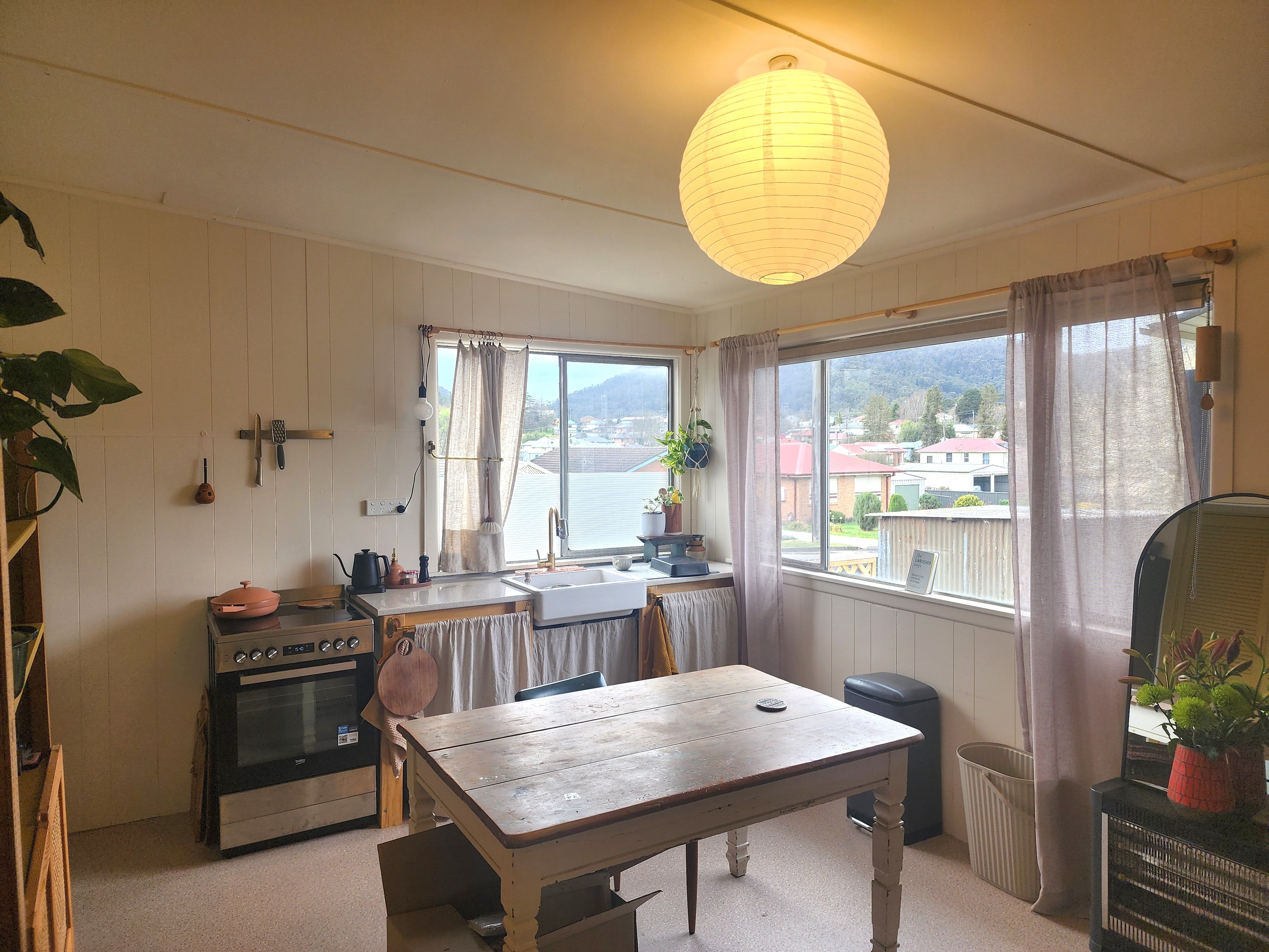 53 Tweed Road — photo 3 of 10