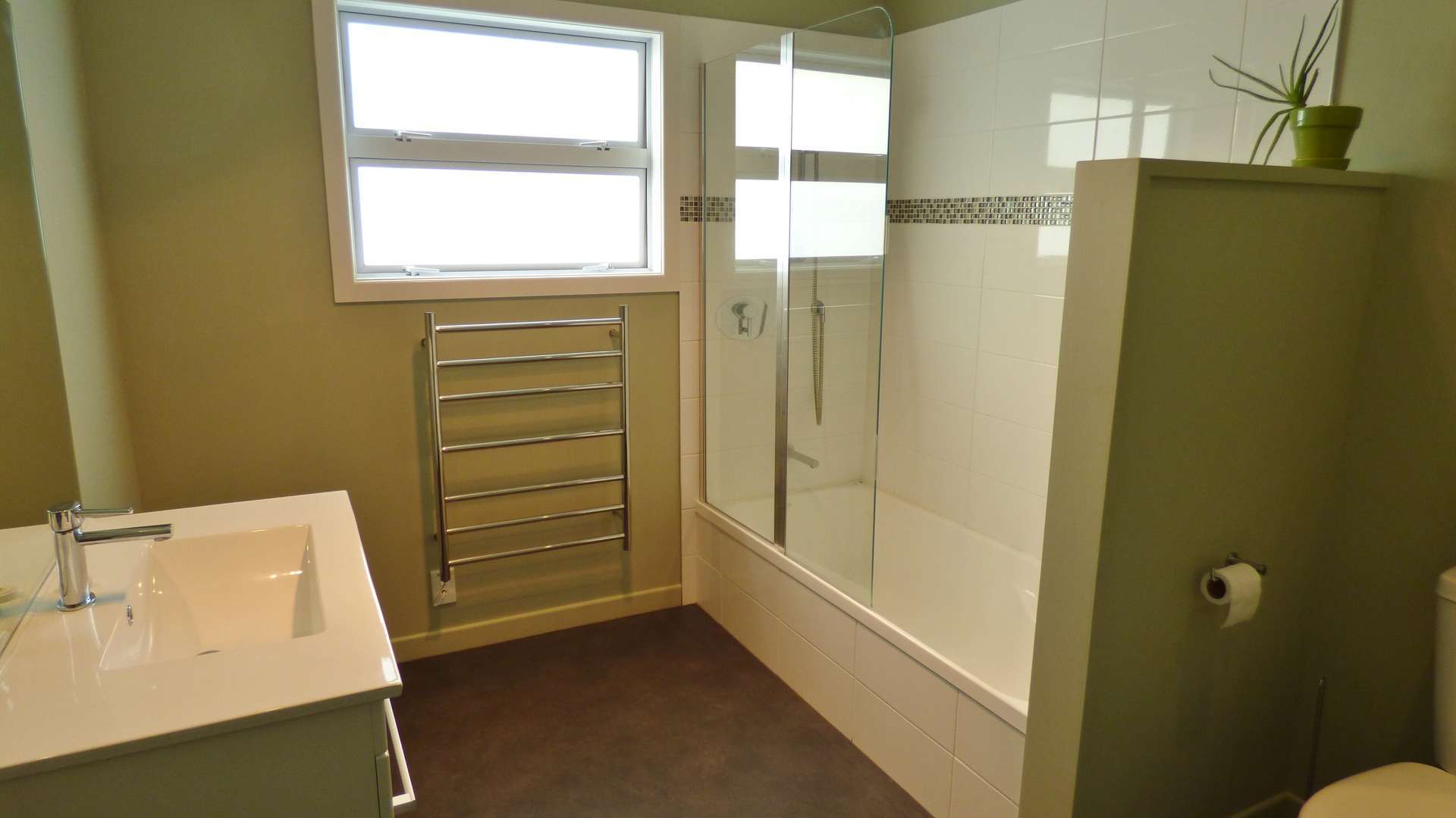 24 Langton Road photo 7