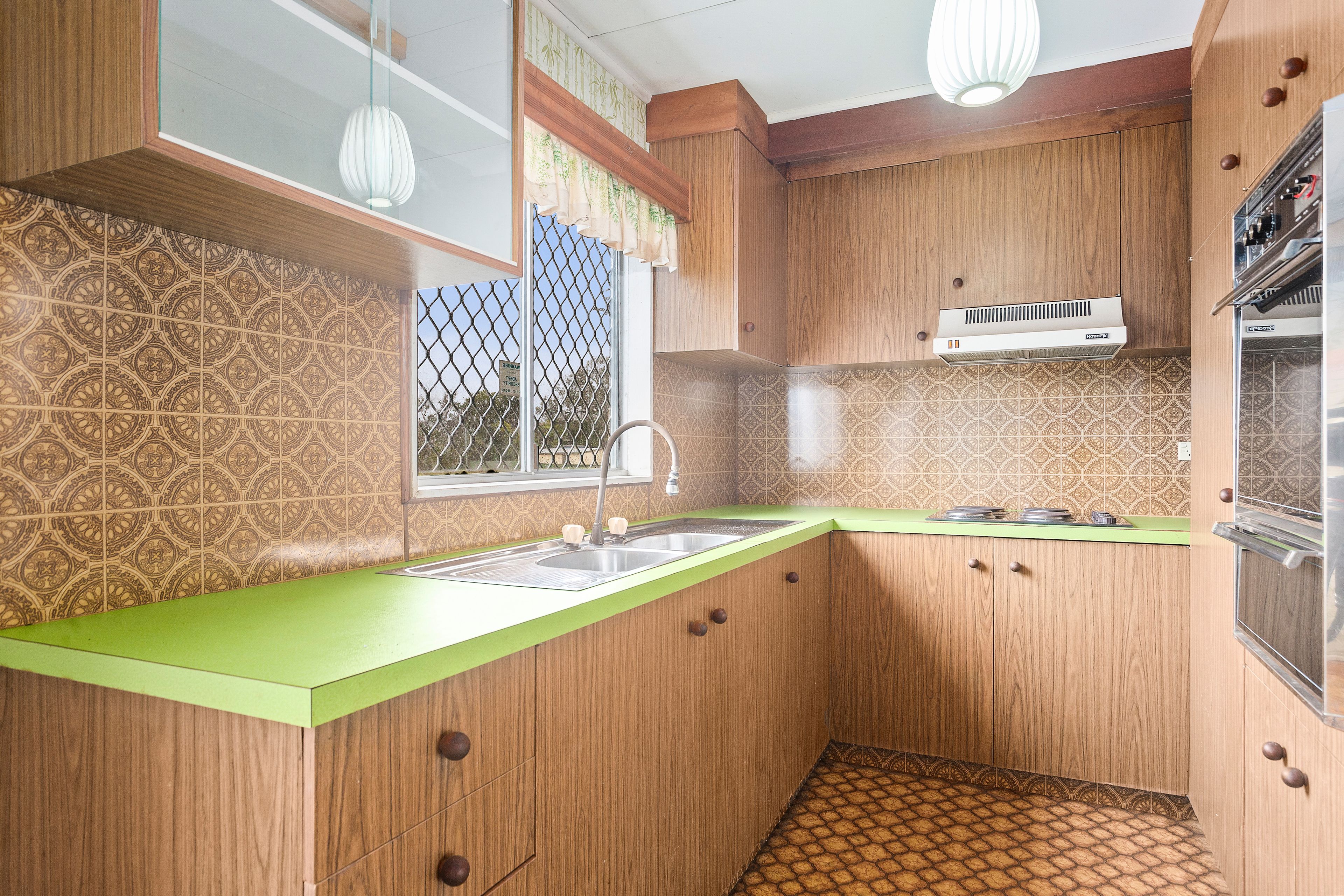 71 Lake Entrance Road, Warilla, NSW 2528