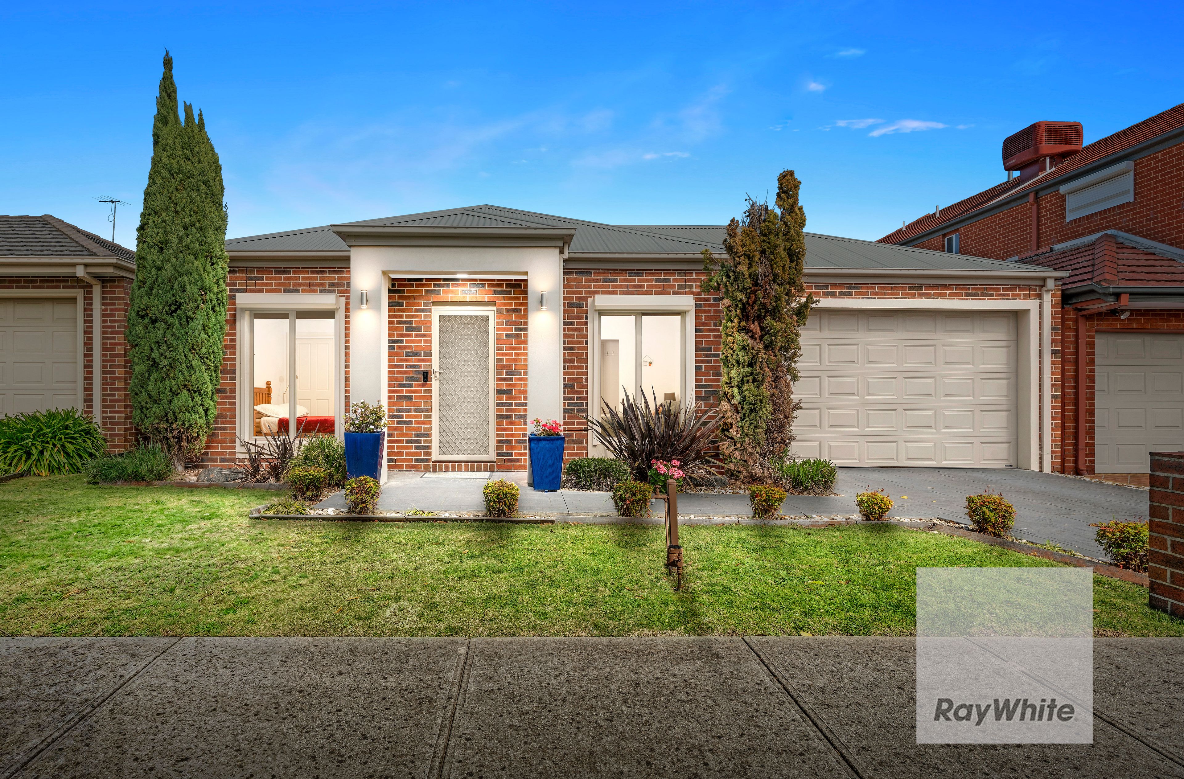 32 Neddletail Crescent — photo from Ray White Bundoora