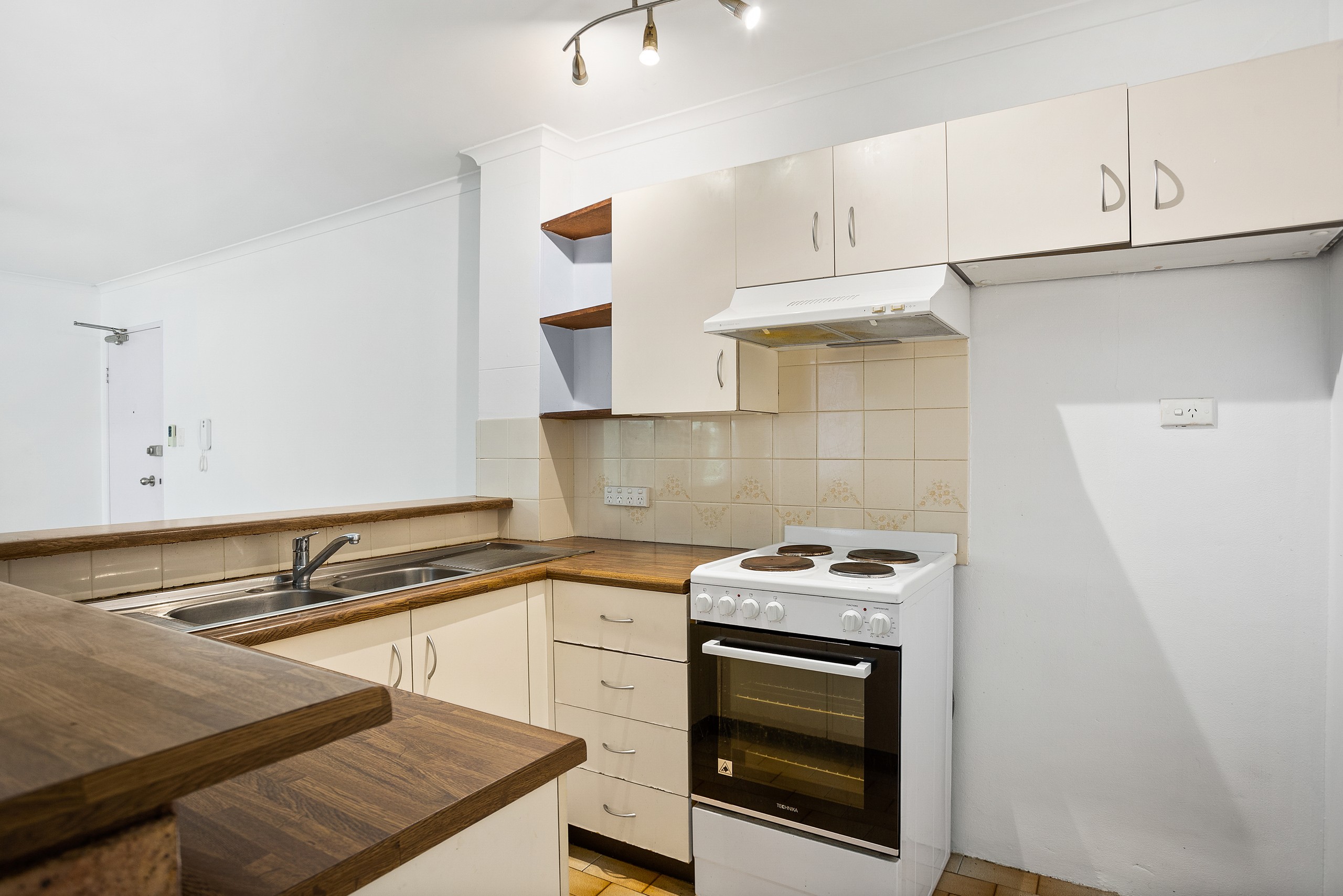 28/125-129 Oak Road, Kirrawee, NSW 2232