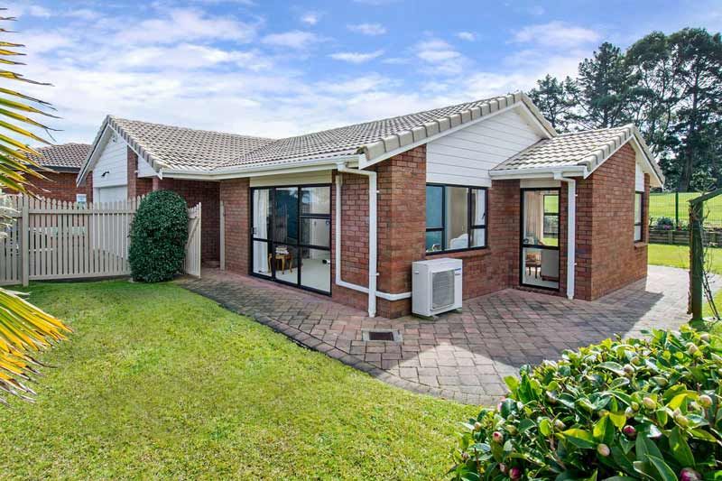 43 Golfland Drive, Golflands, Manukau City