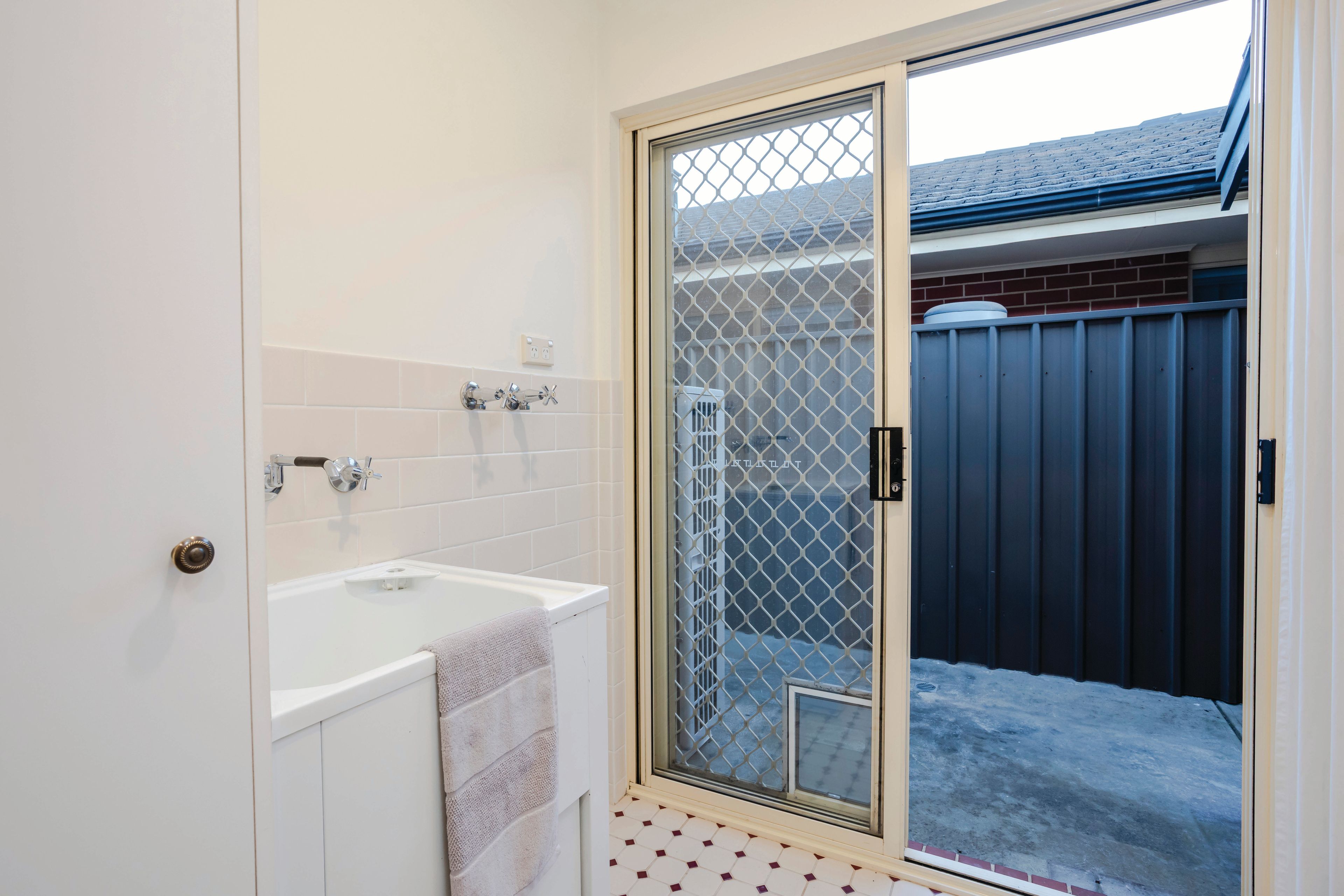 24 Coombe Road — photo 20 of 30