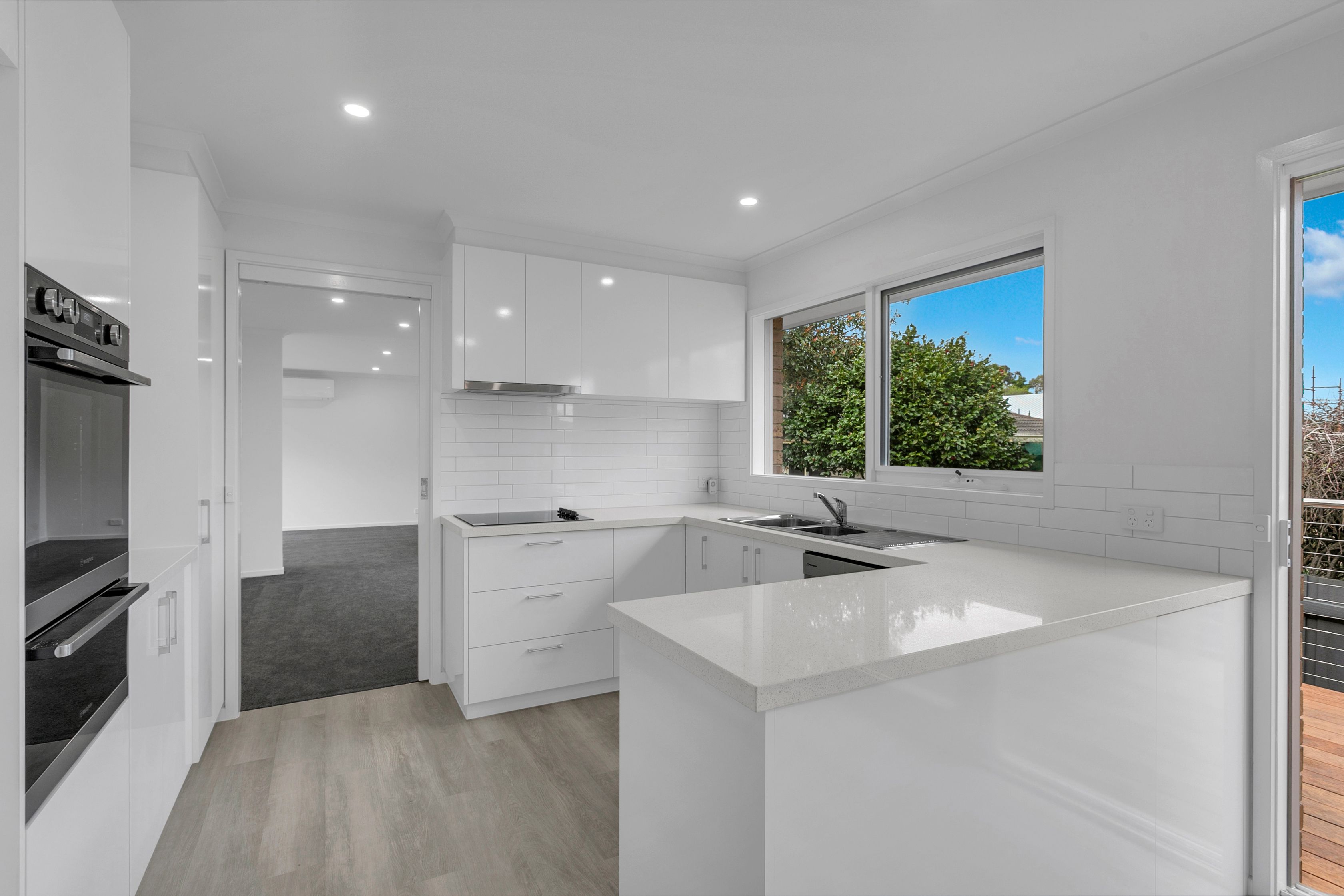 2/10 Church Street, Berwick, VIC 3806