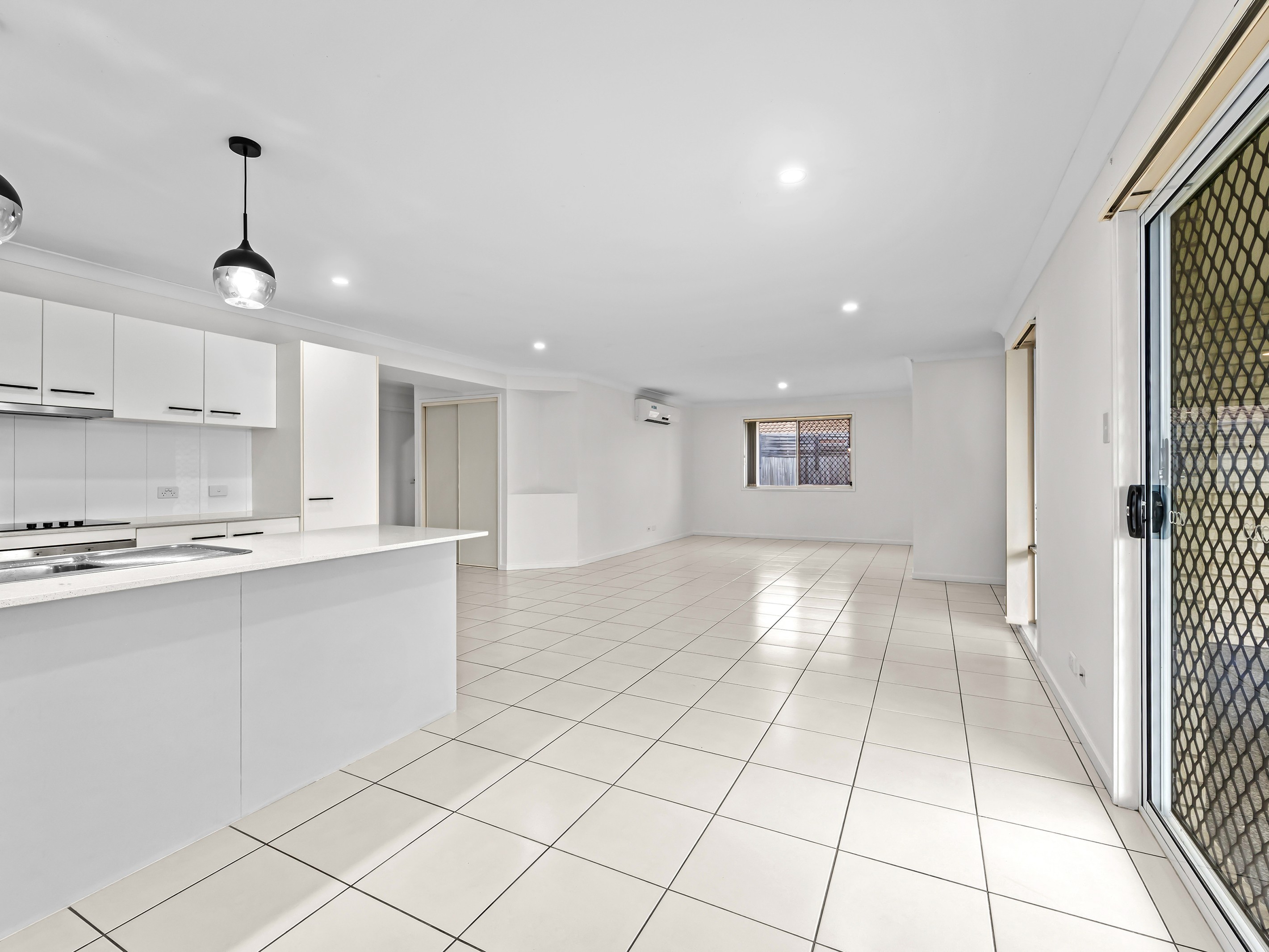 10 Zanow Street, North Booval, QLD 4304