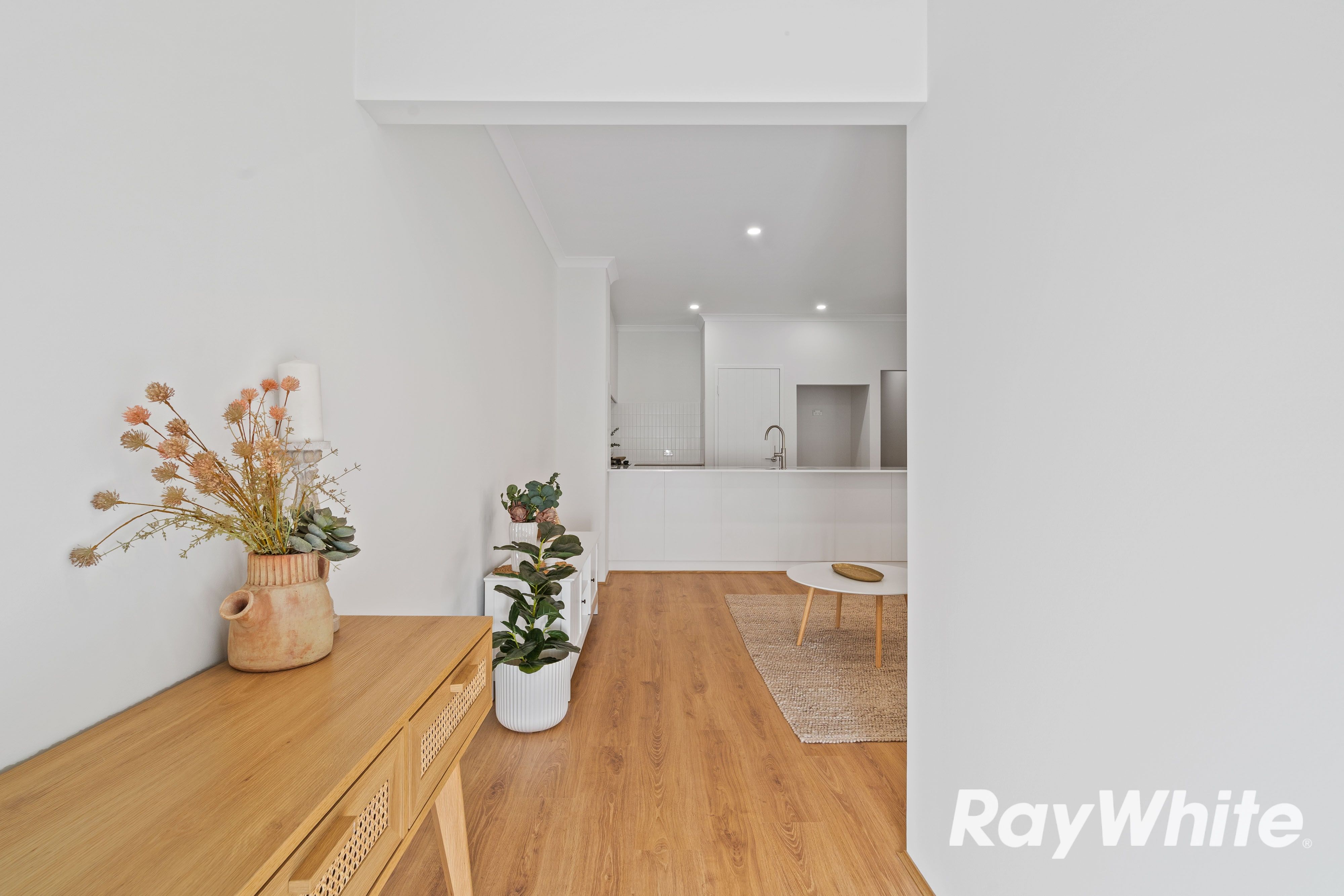 23/101 Oakleigh Drive — photo 5 of 19