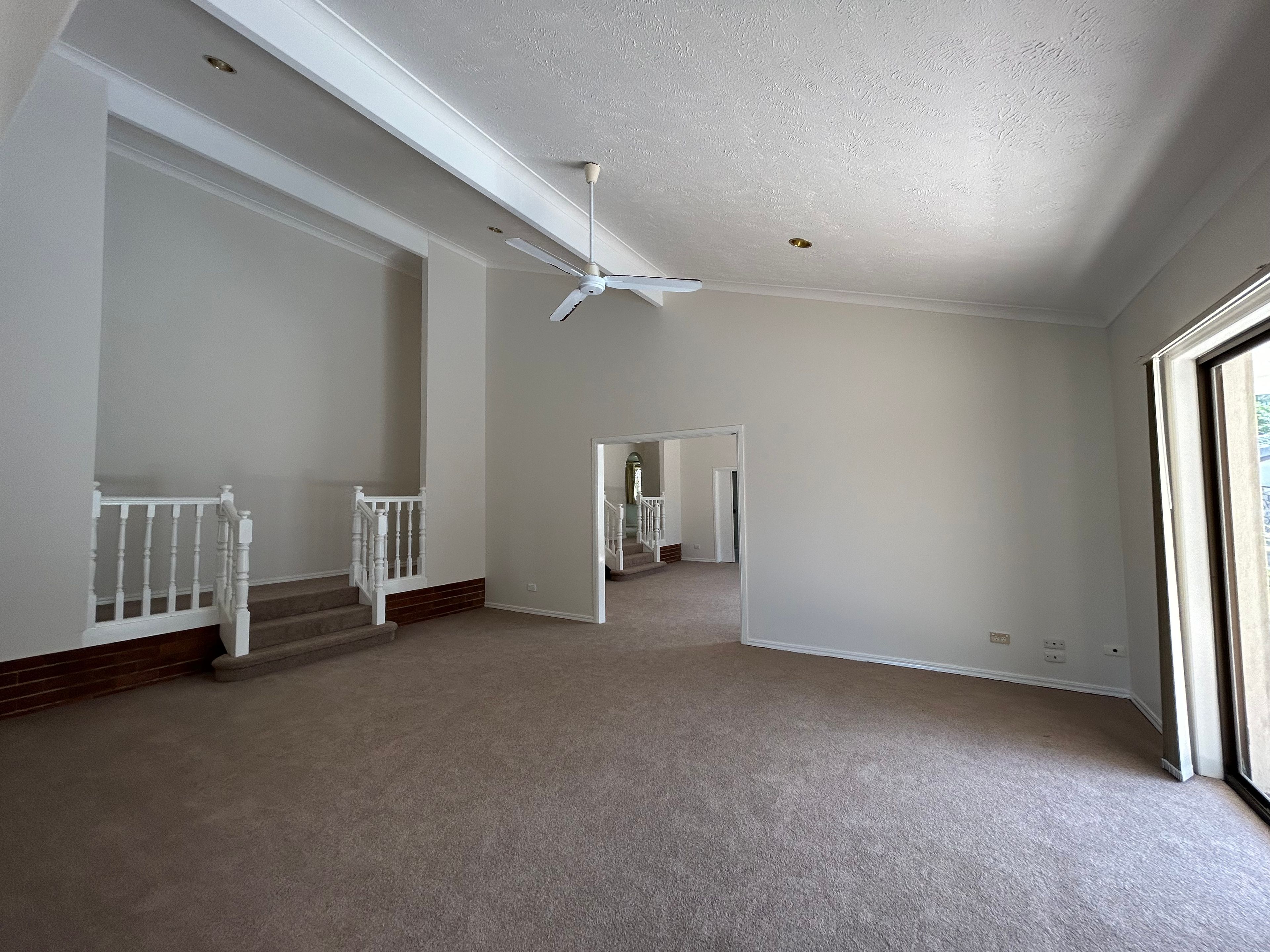 10 Lancelin Drive, Mermaid Waters, QLD 4218