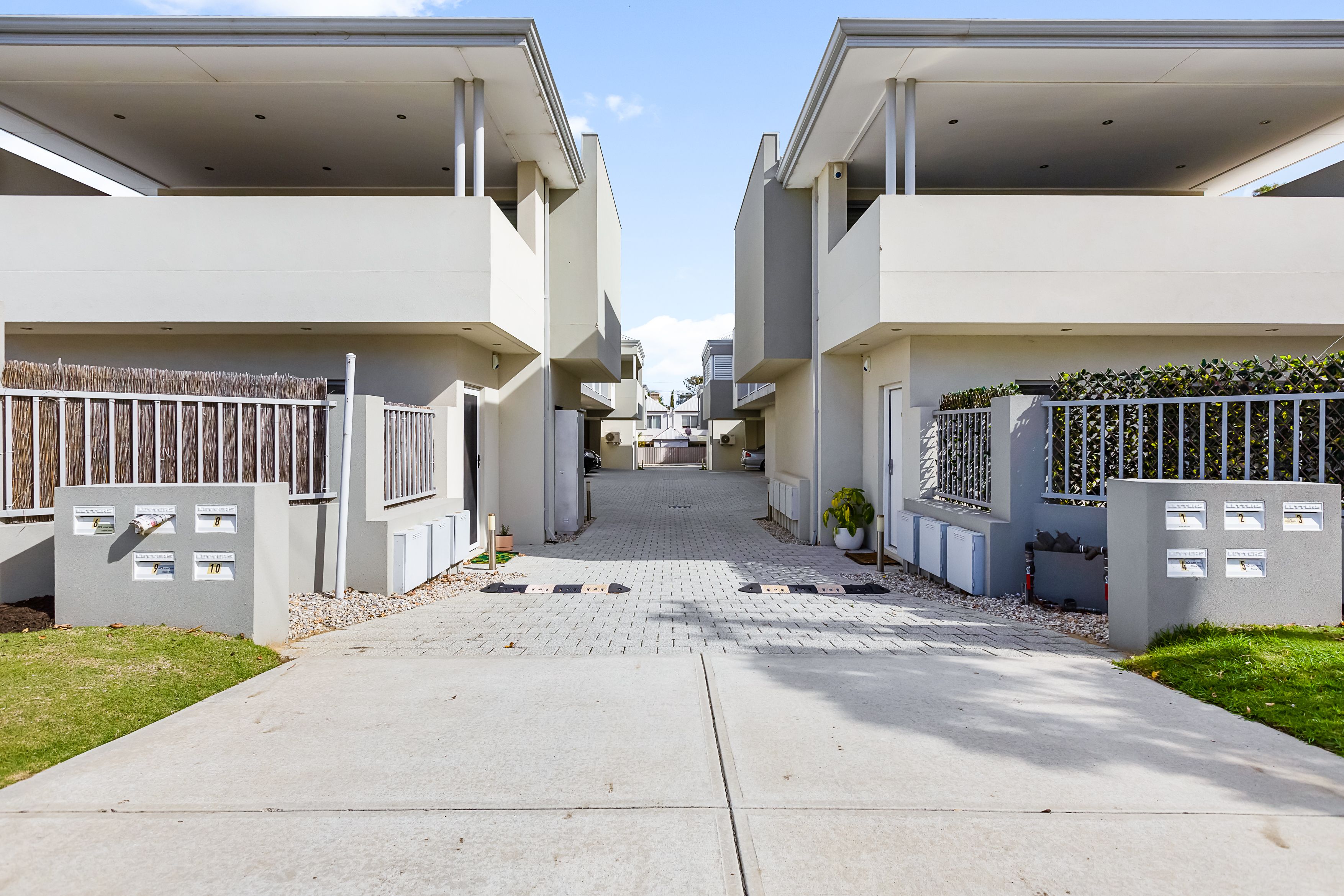 2/71 Abbett Street, Scarborough, WA 6019