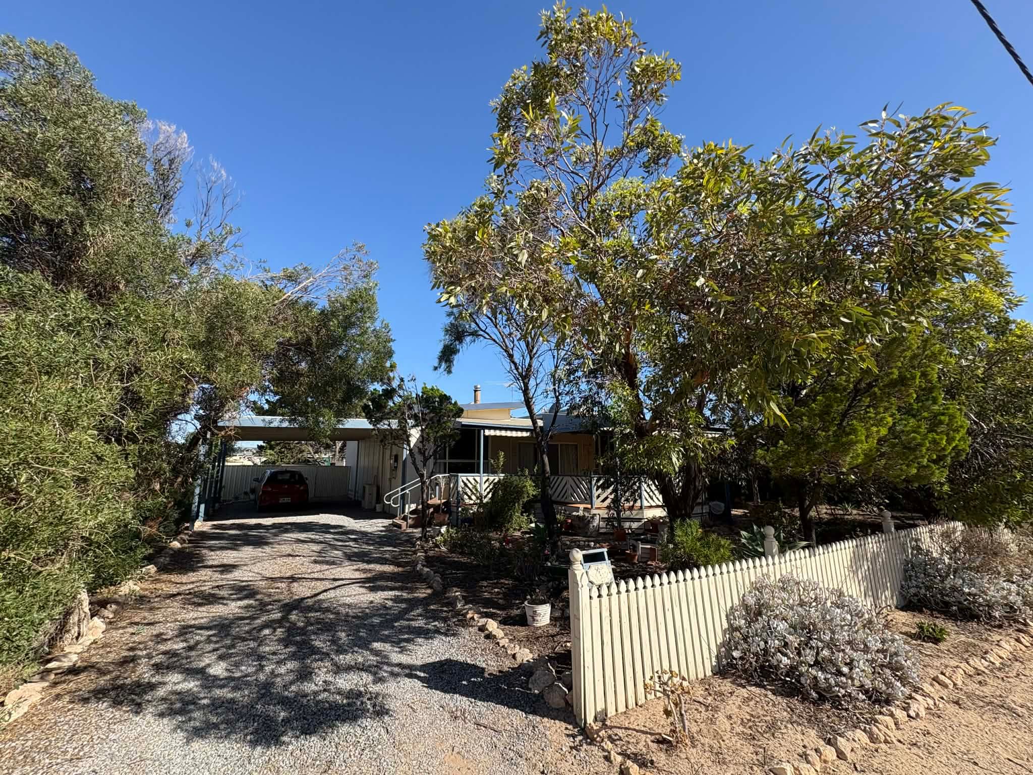 4 Curlew Crescent, Thompson Beach SA 5501