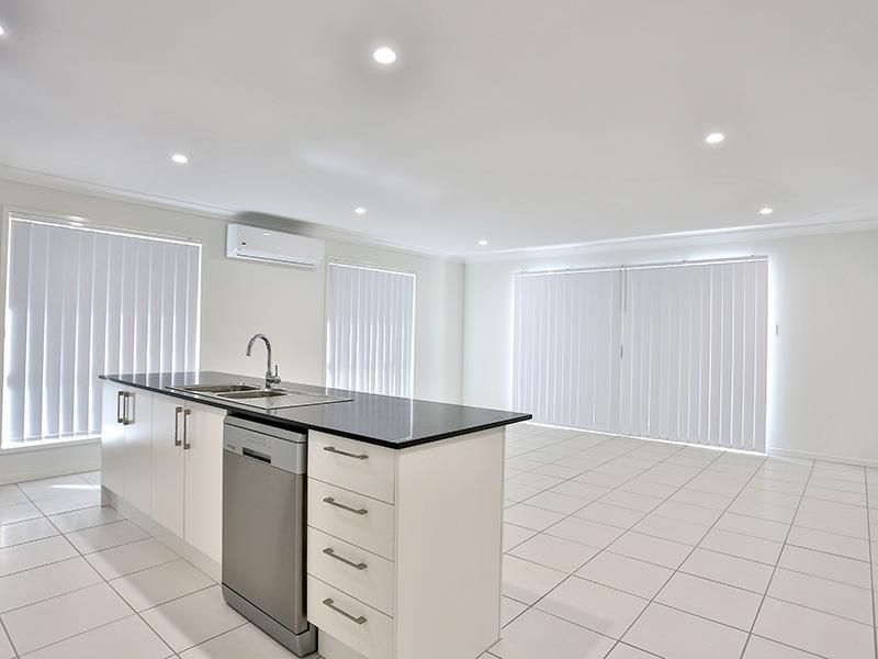 27 Pyrus Place, Redland Bay, QLD 4165