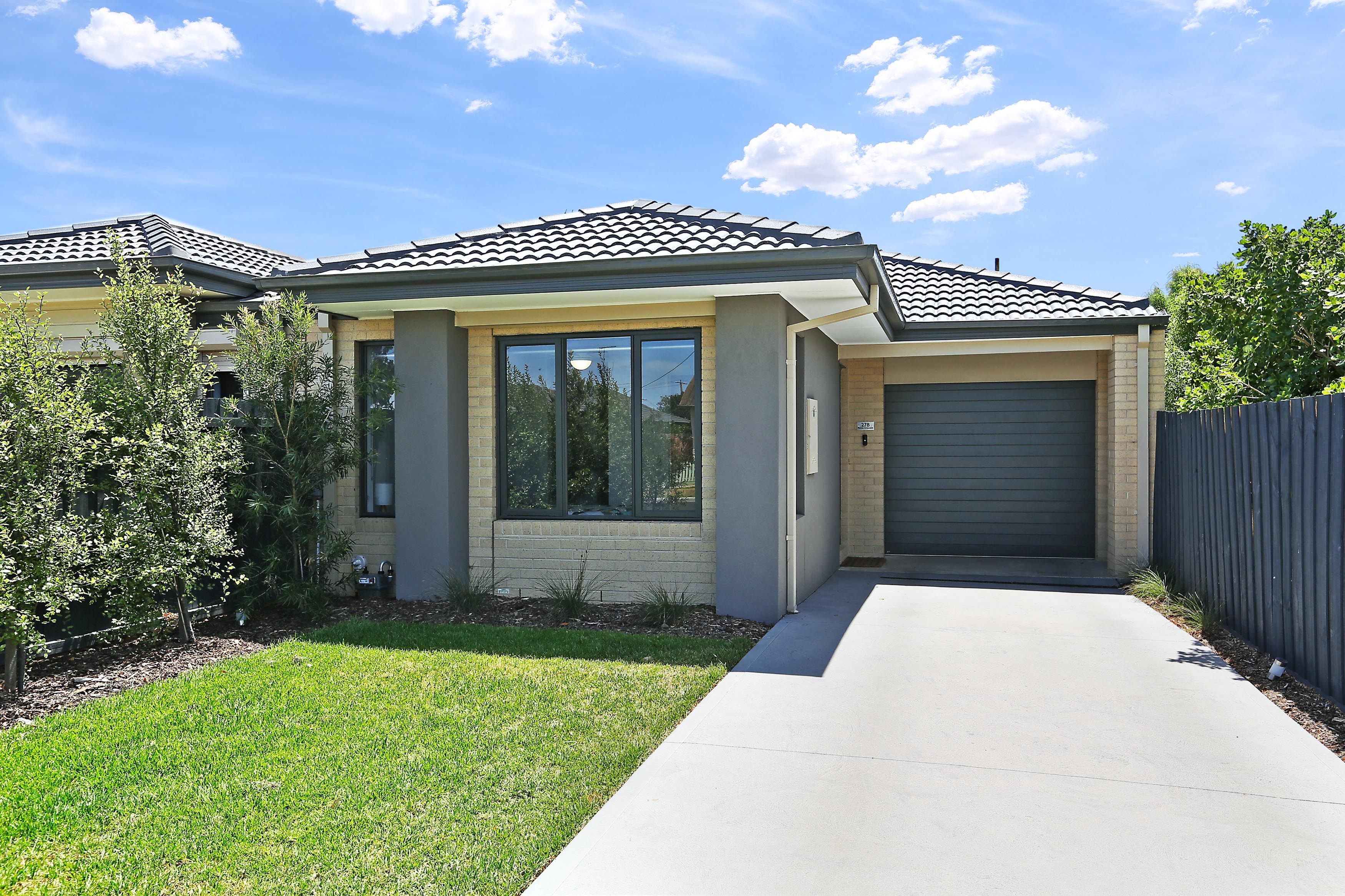 27B Pettitt Crescent, Norlane VIC 3214
