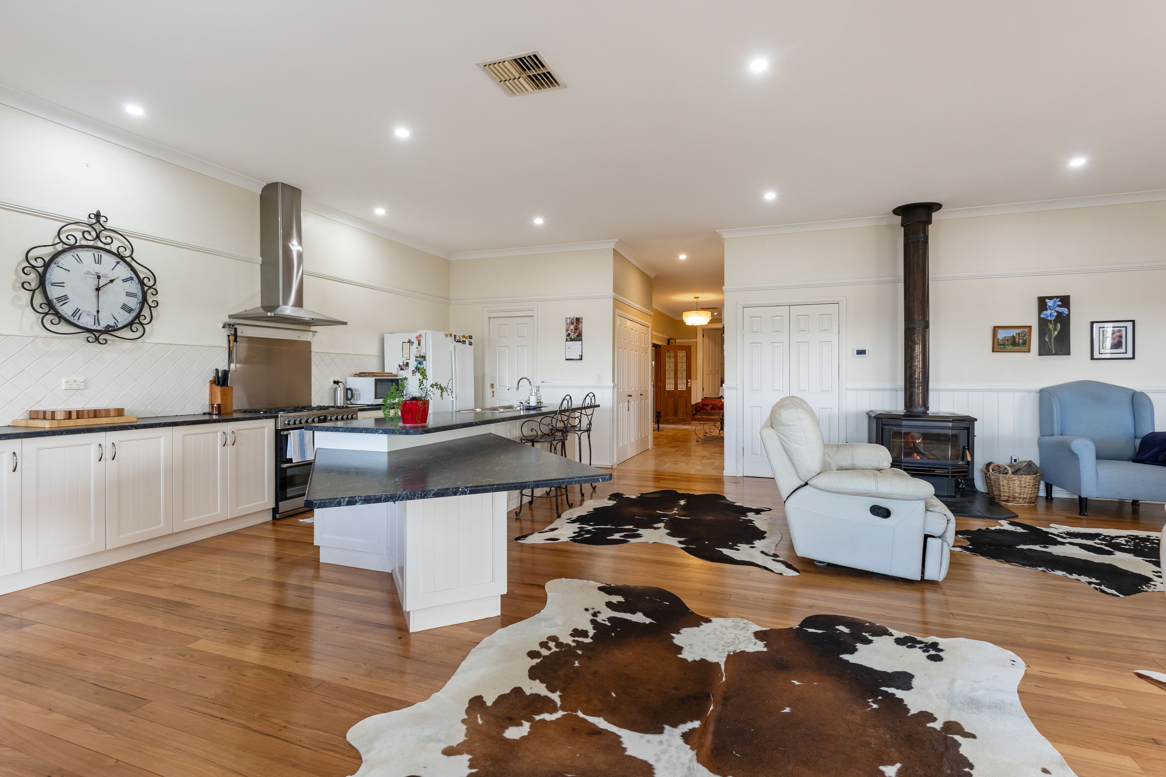 "Karajini" 130 Bussenschutts Lane, Yathella via, Wagga Wagga, NSW