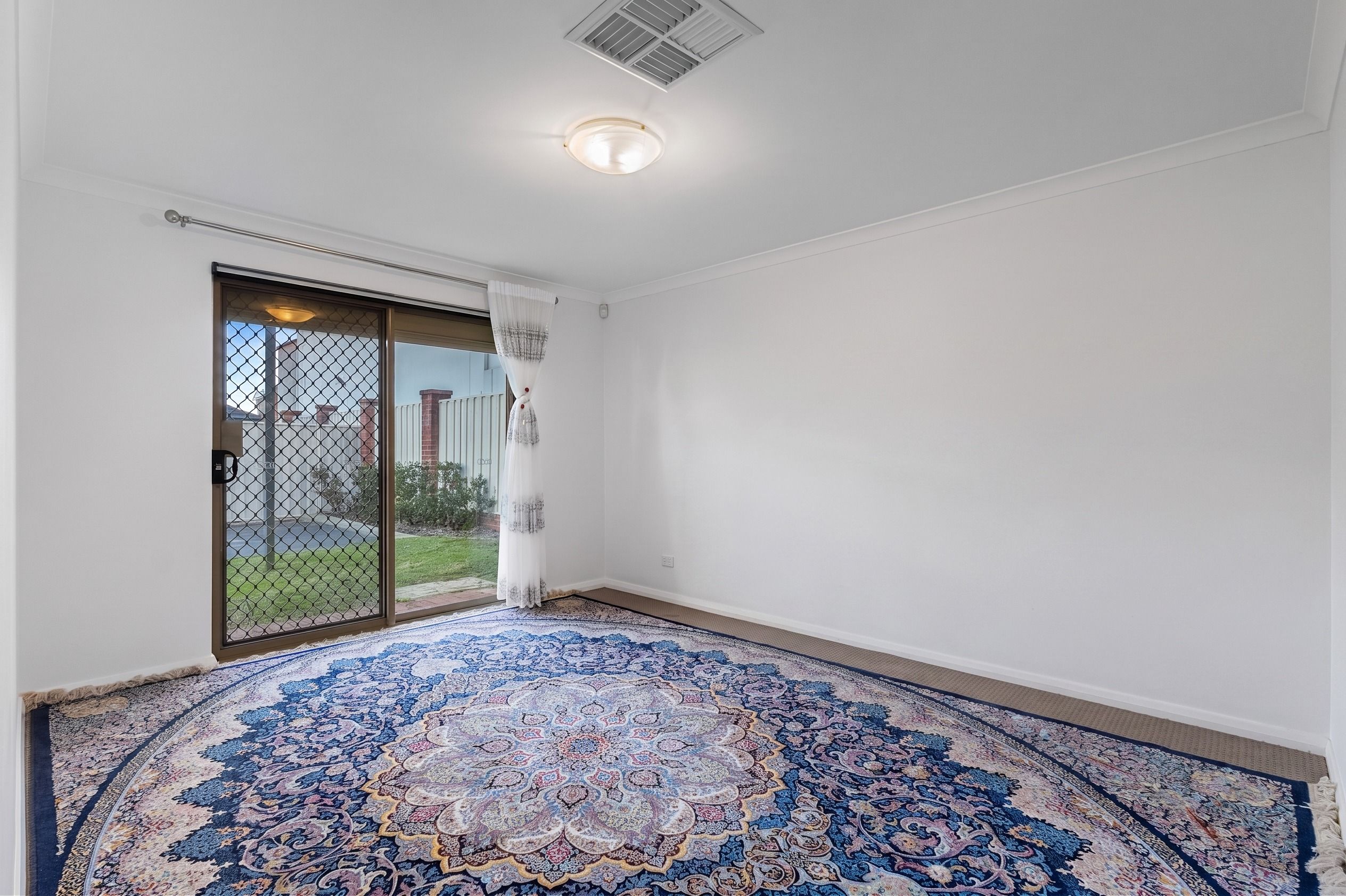 24/135 Challis Road, Seville Grove, WA 6112