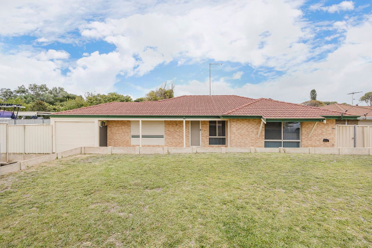 7 Caley Place, Two Rocks, WA 6037