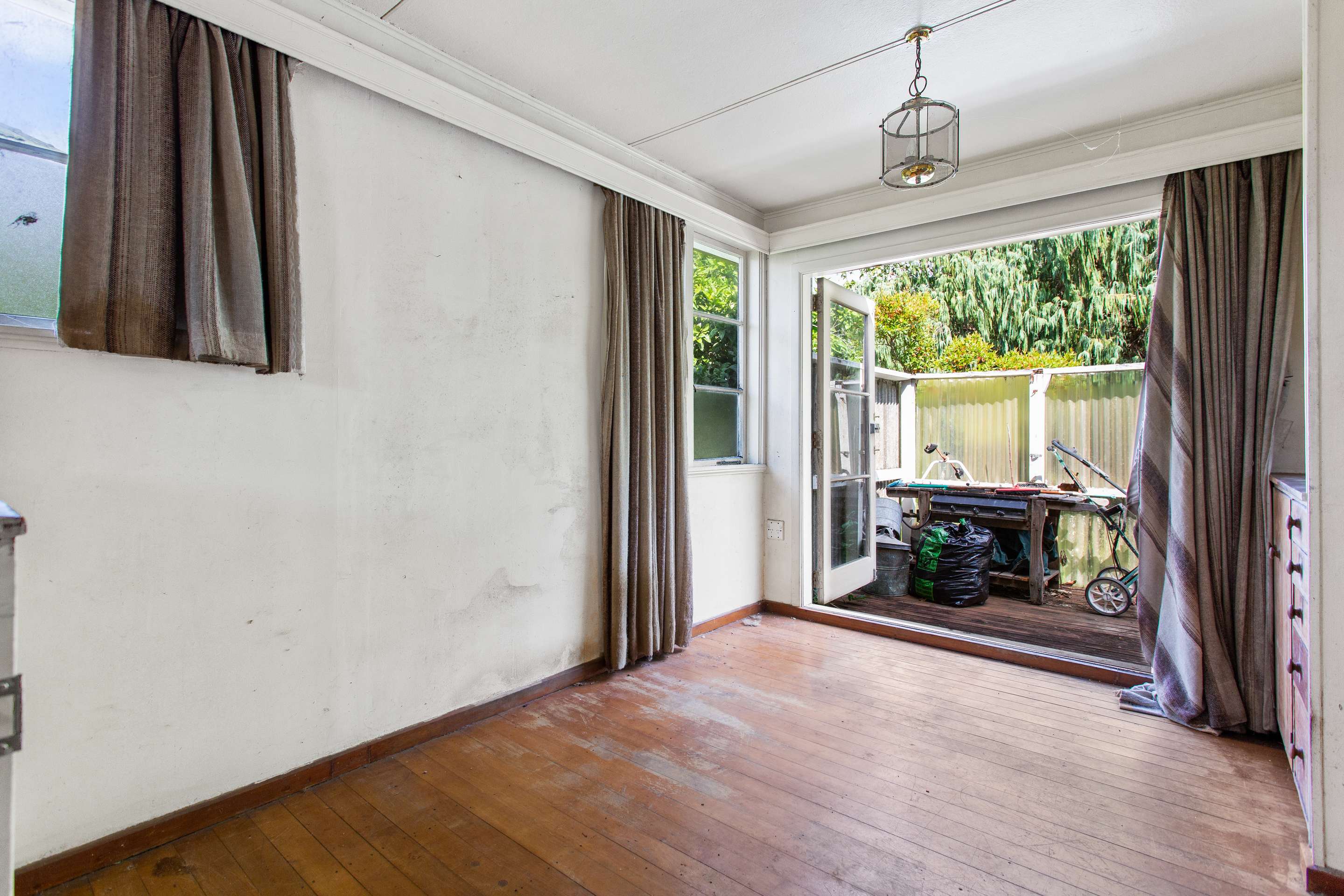 115 Tripoli Road, Point England, Auckland City Real Estate Ray