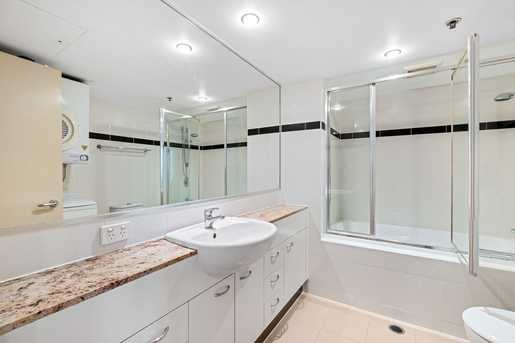 404/70 Mary Street — photo 7 of 15