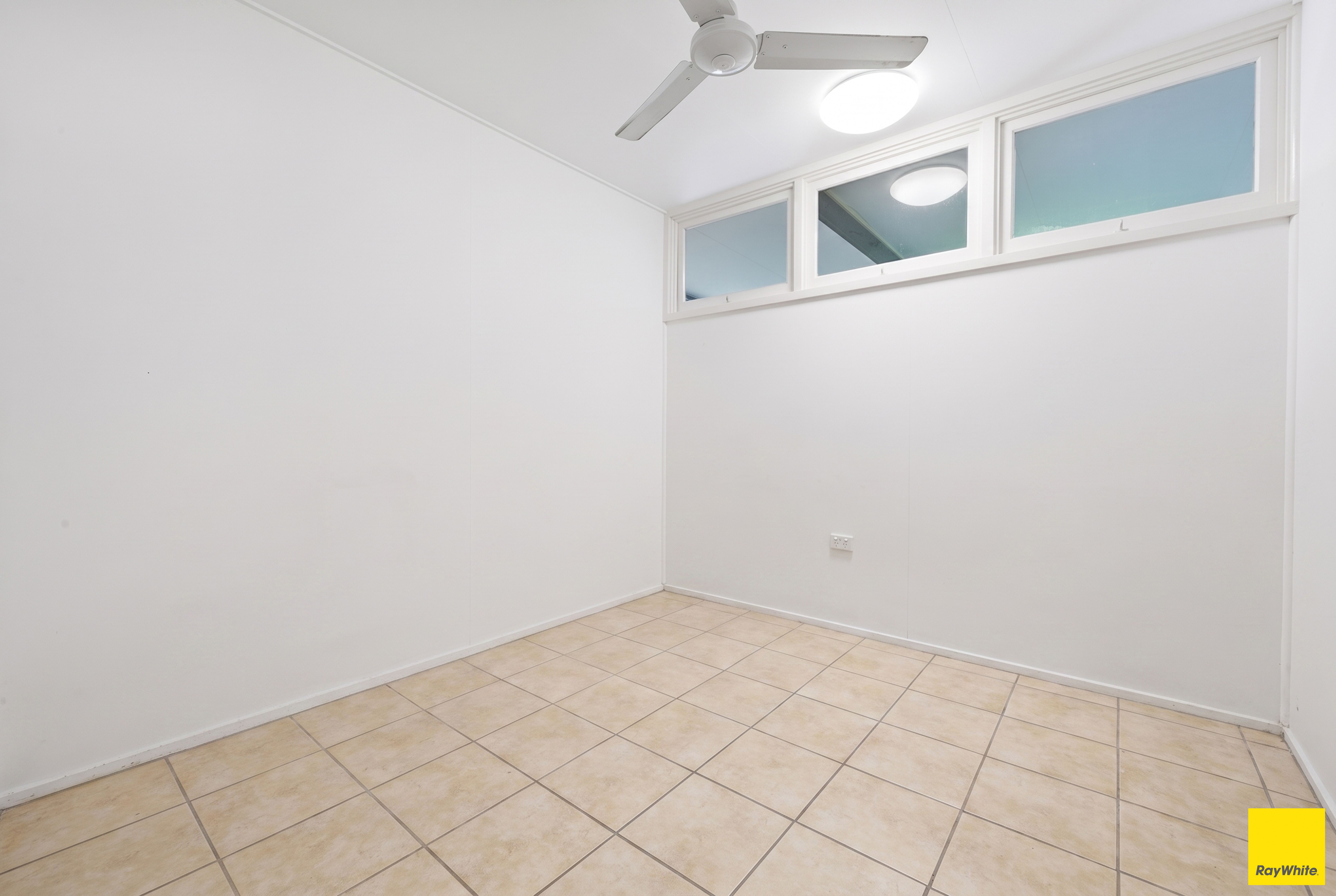 1/108 Mccormack Street — photo 10 of 19