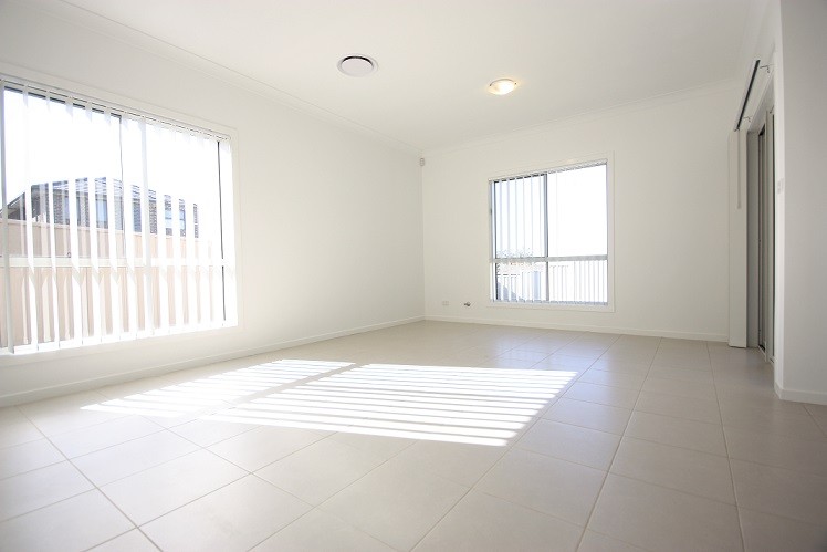 1 Albermarle Road, Glenfield, NSW 2167