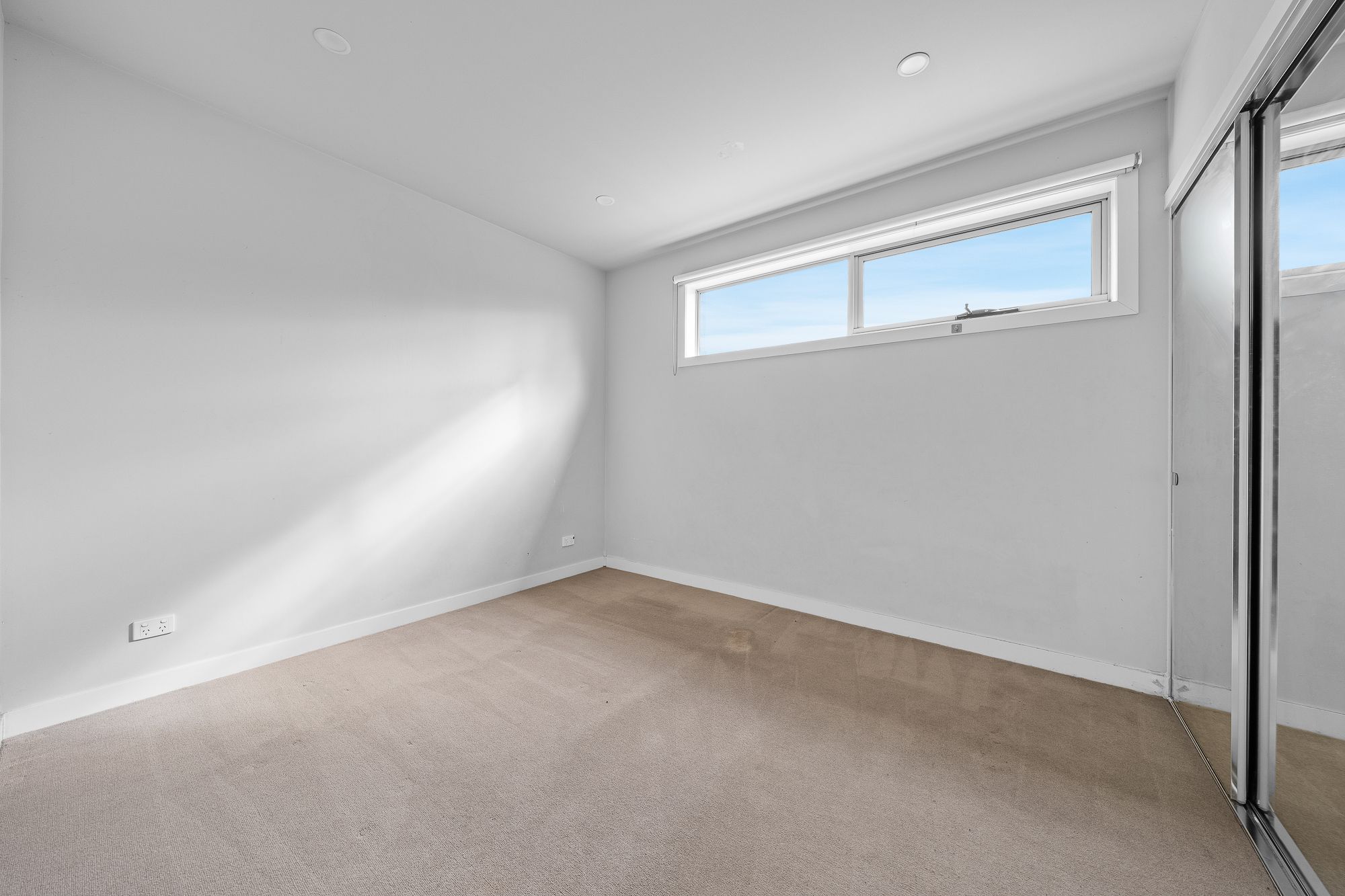 103/81 Thames Street — photo 6 of 14