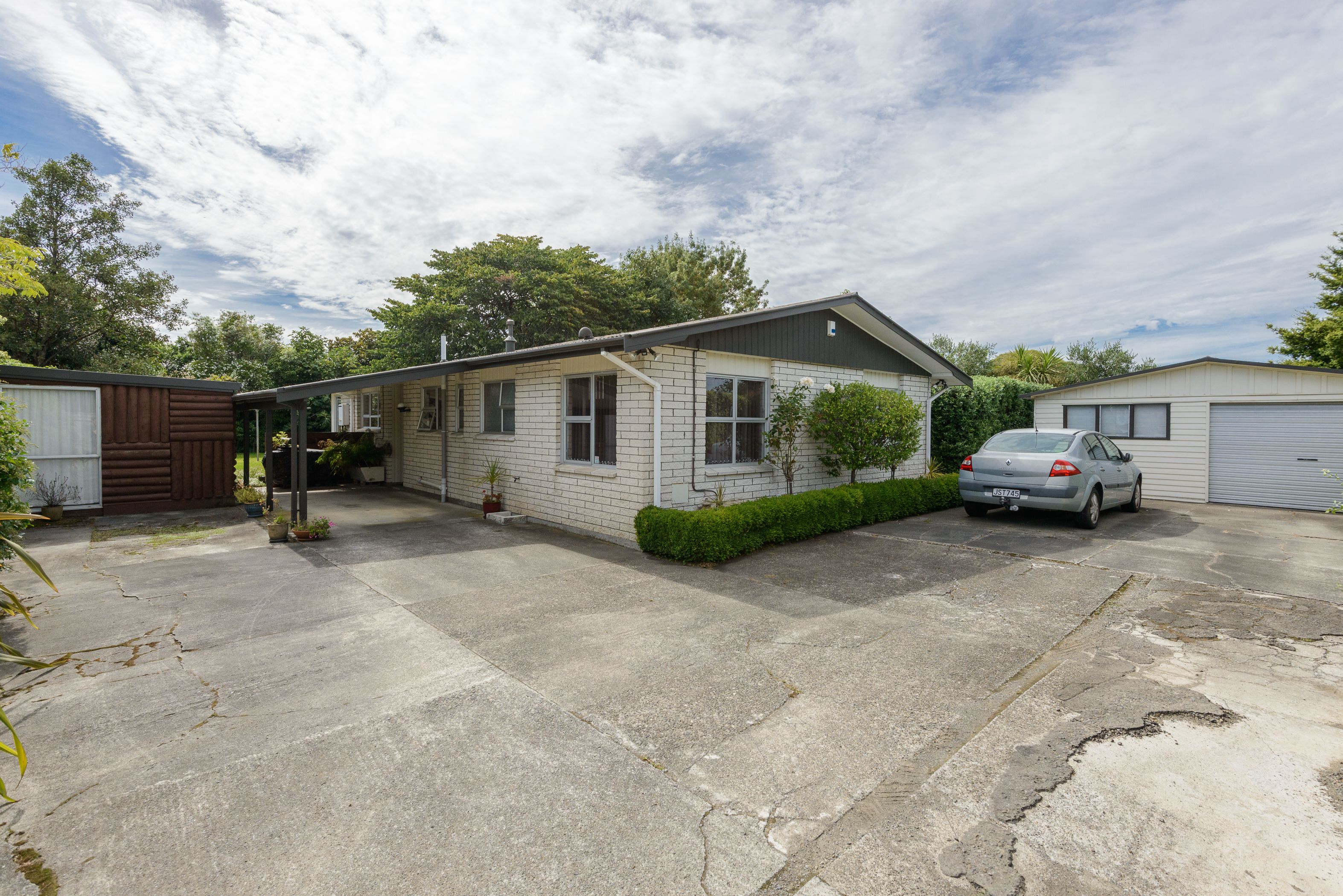 61 Abraham Crescent, Milson, Palmerston North City