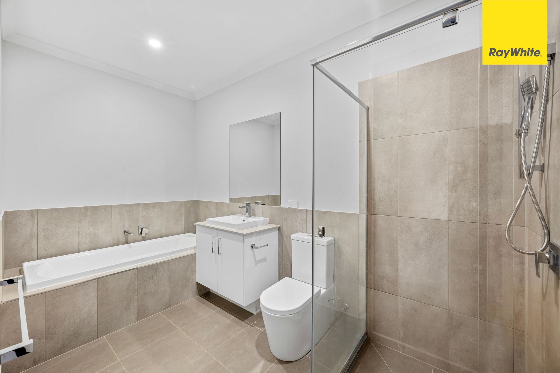 58 Fulham Crescent — photo 6 of 19