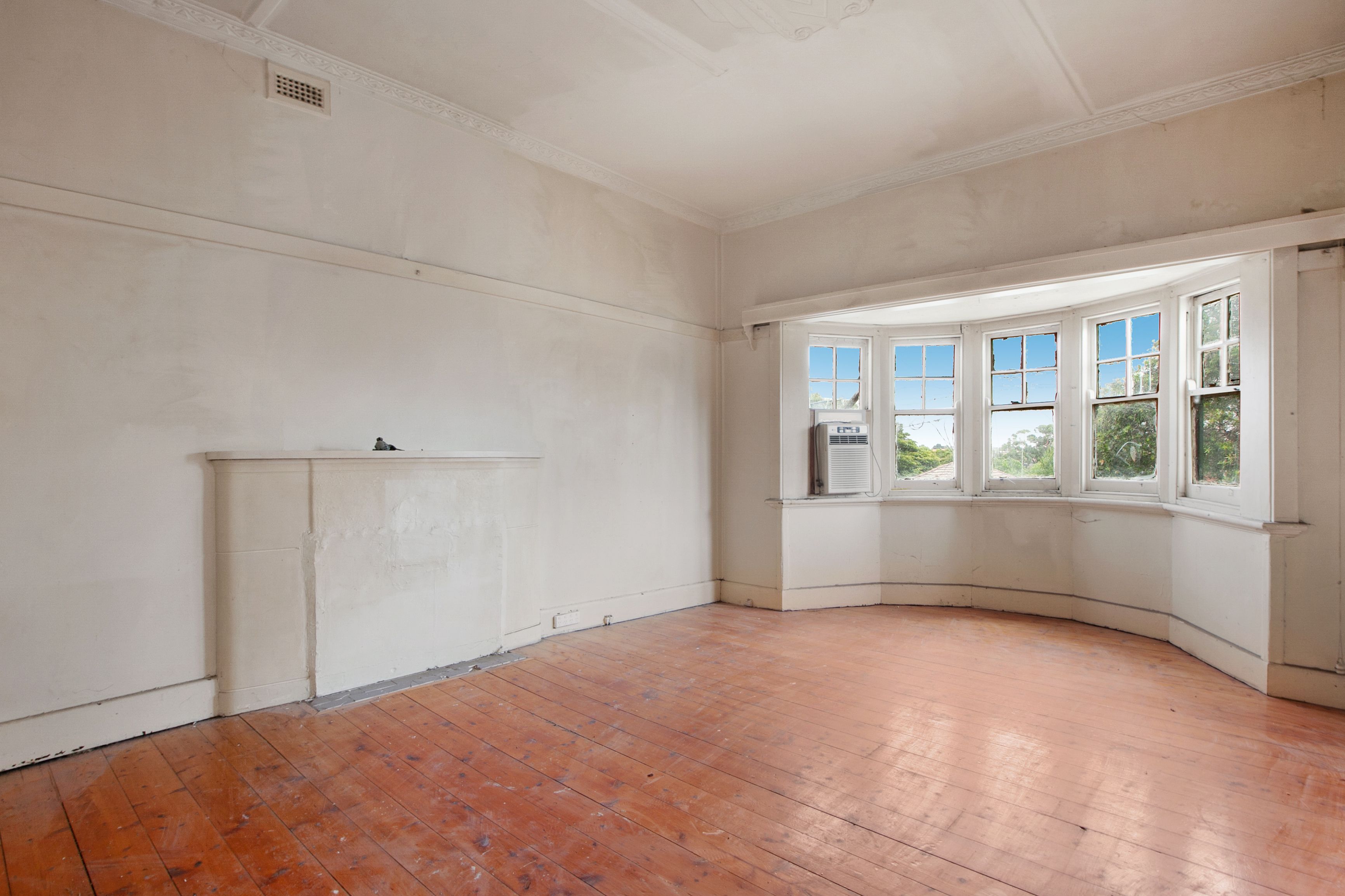 18 Mt Pleasant Road, Preston, VIC 3072